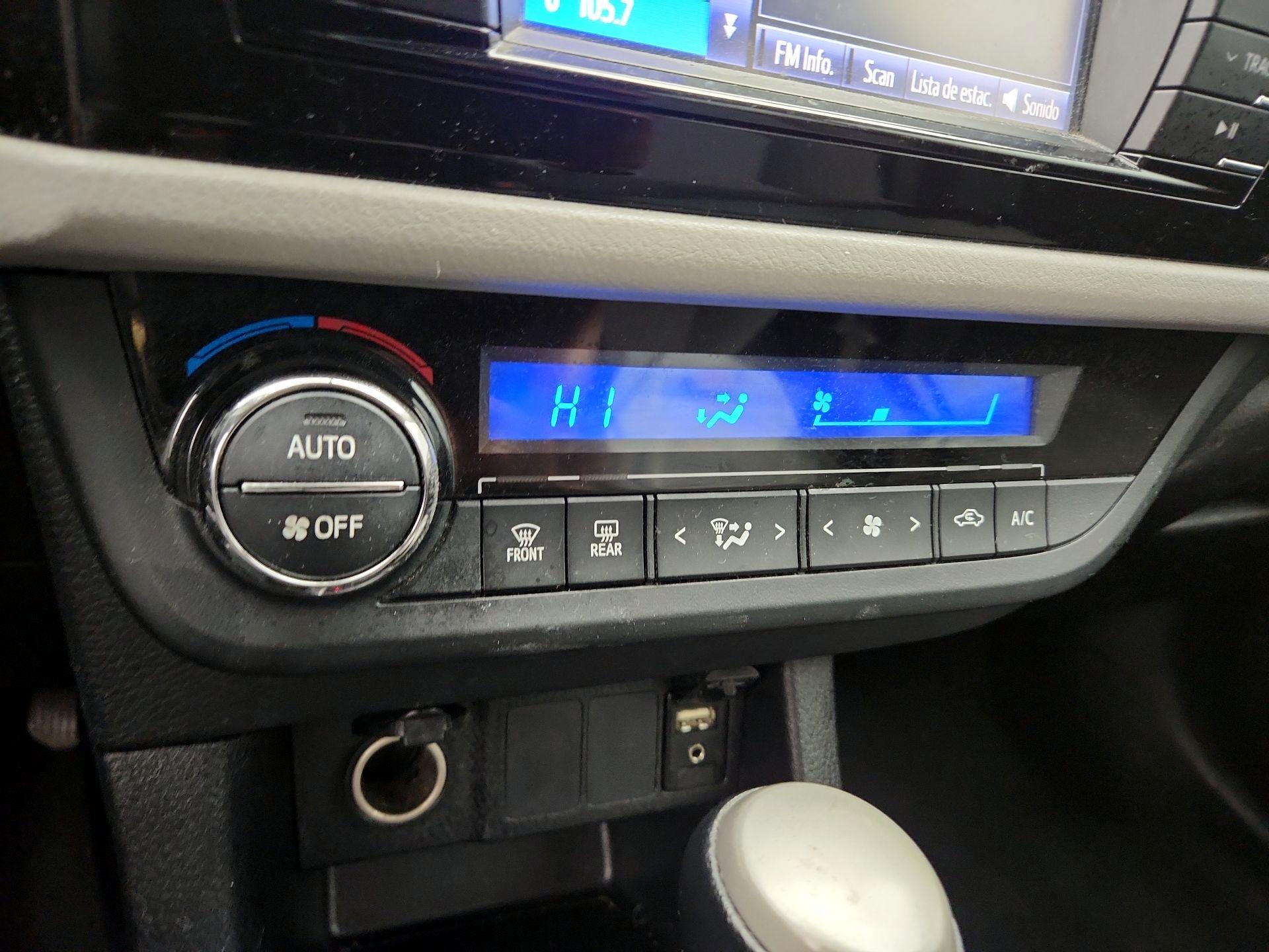 Thumbnail: 2016 Toyota Corolla - 16