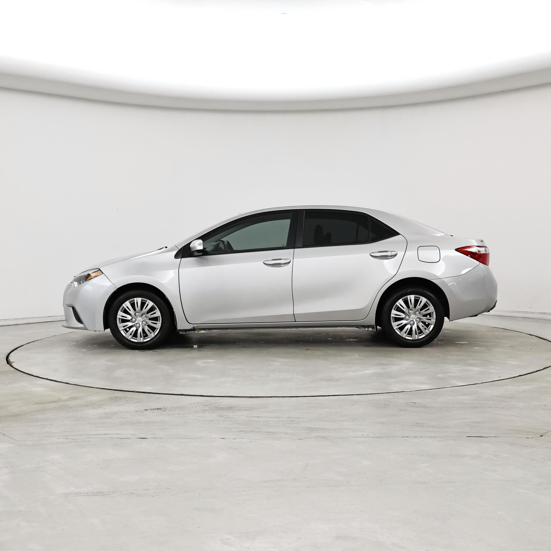 Thumbnail: 2016 Toyota Corolla - 3