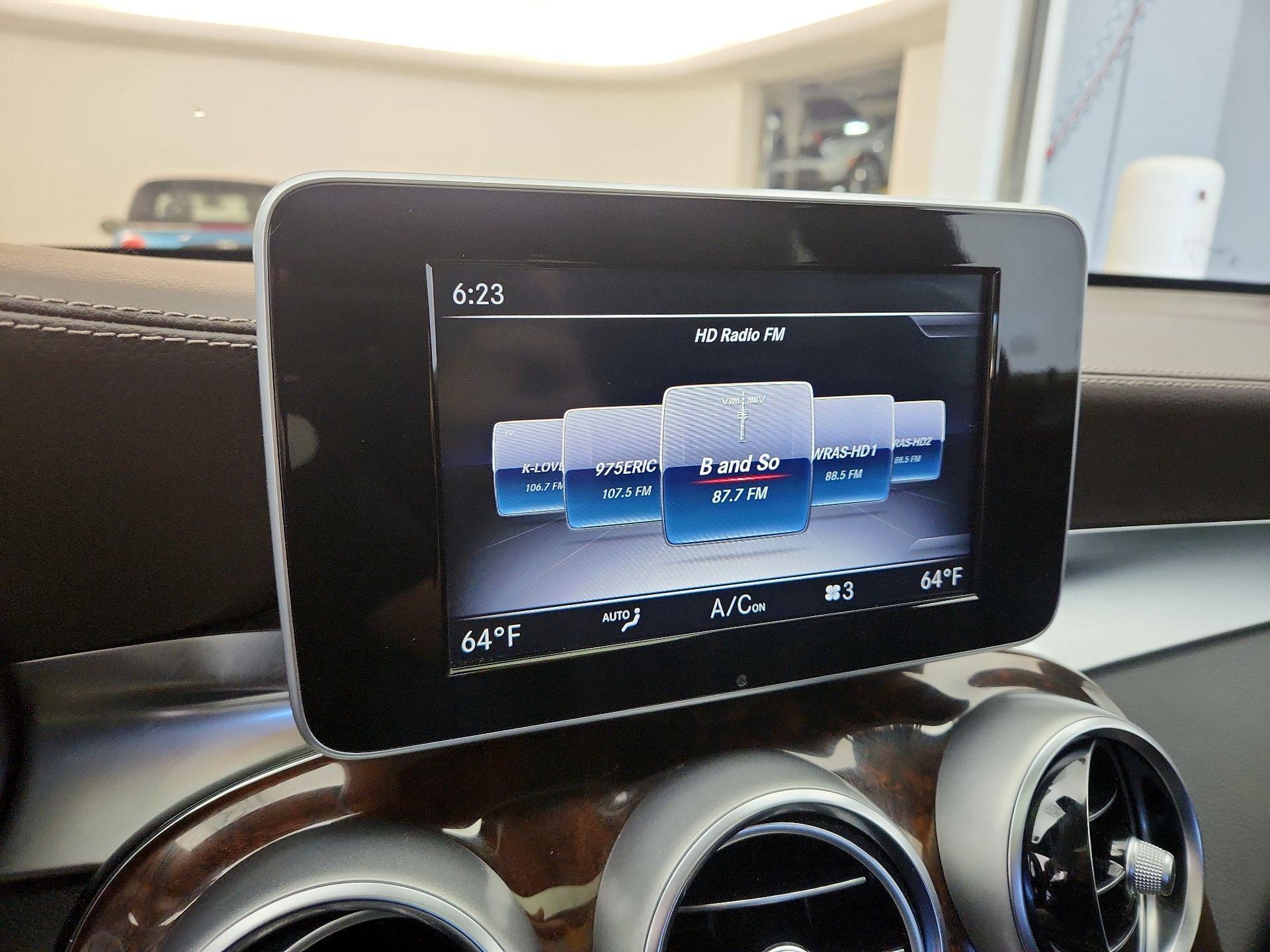 Thumbnail: 2018 Mercedes-Benz GLC - 15