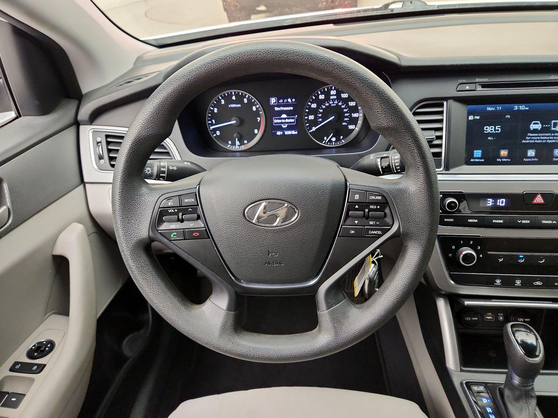 Thumbnail: 2016 Hyundai Sonata - 10