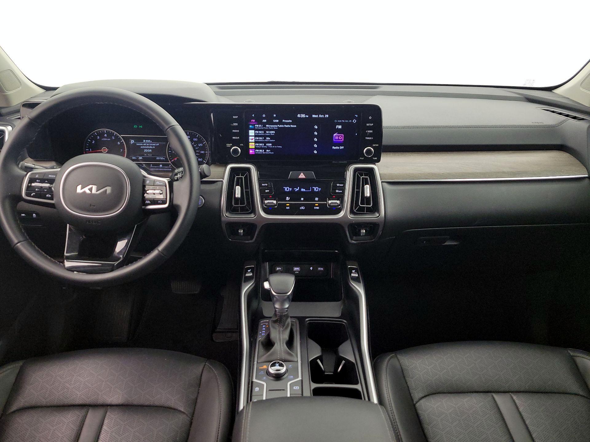 Thumbnail: 2023 Kia Sorento - 9