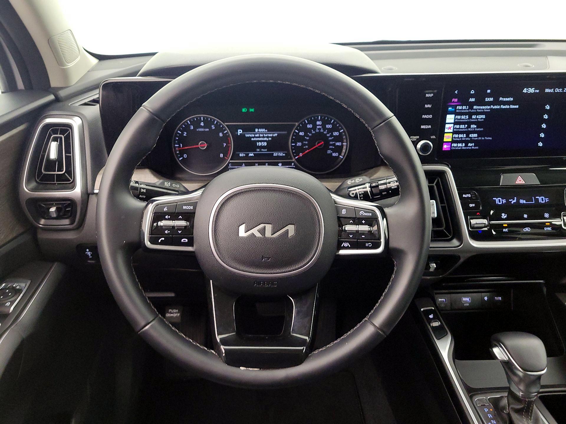 Thumbnail: 2023 Kia Sorento - 10