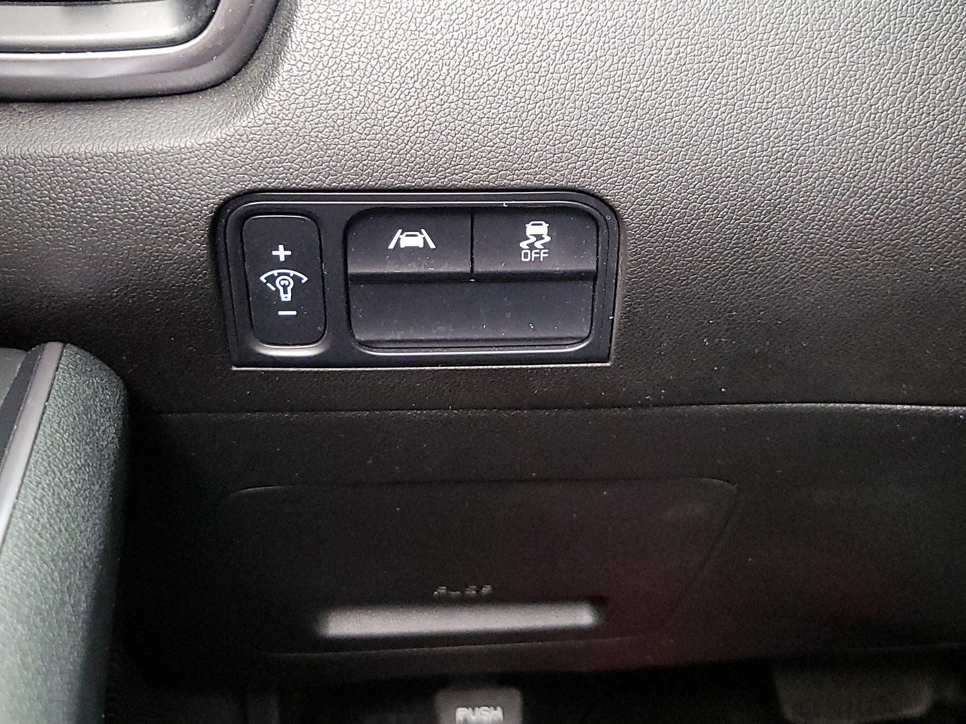 Thumbnail: 2023 Kia Sorento - 13