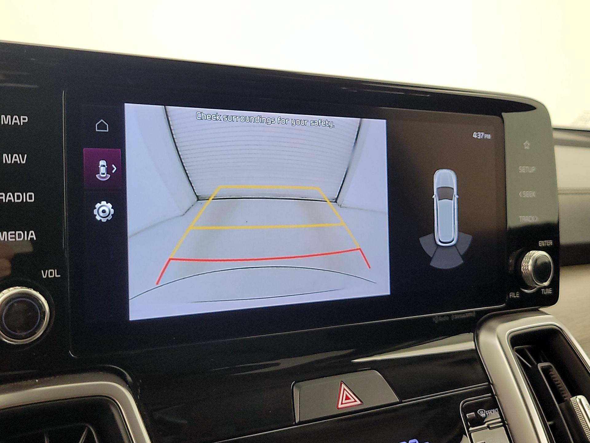 Thumbnail: 2023 Kia Sorento - 15