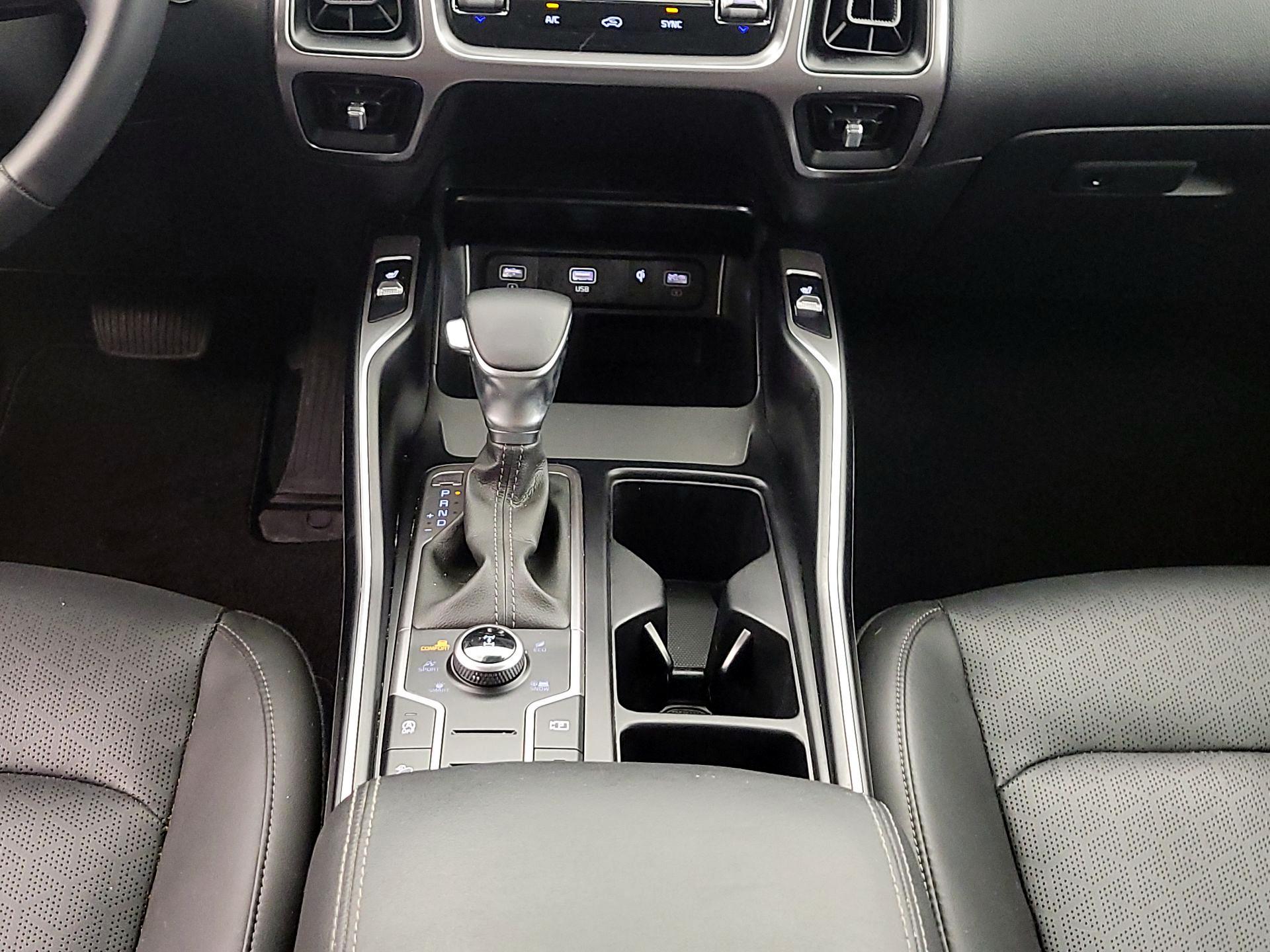 Thumbnail: 2023 Kia Sorento - 18