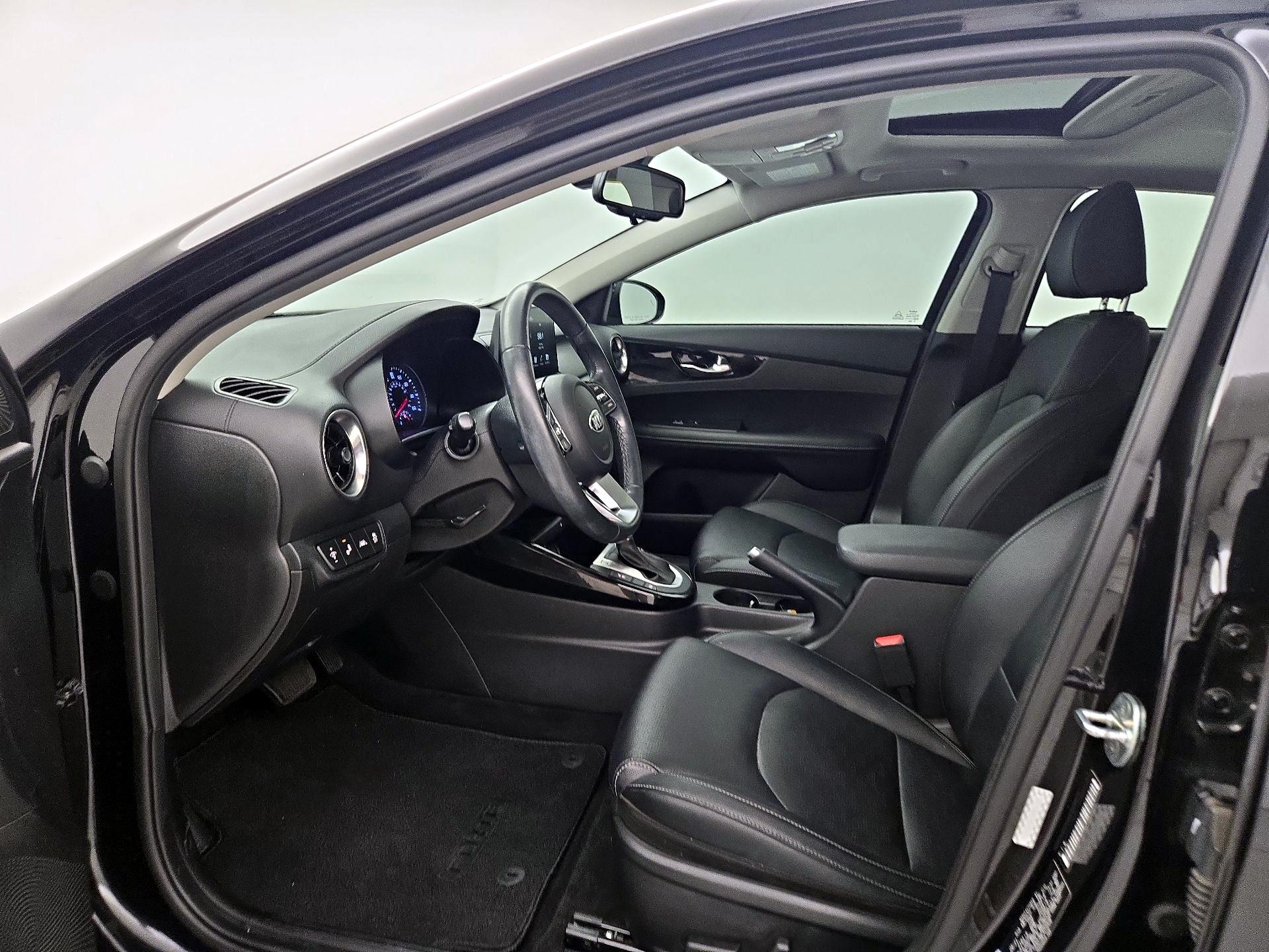 Thumbnail: 2021 Kia Forte - 11