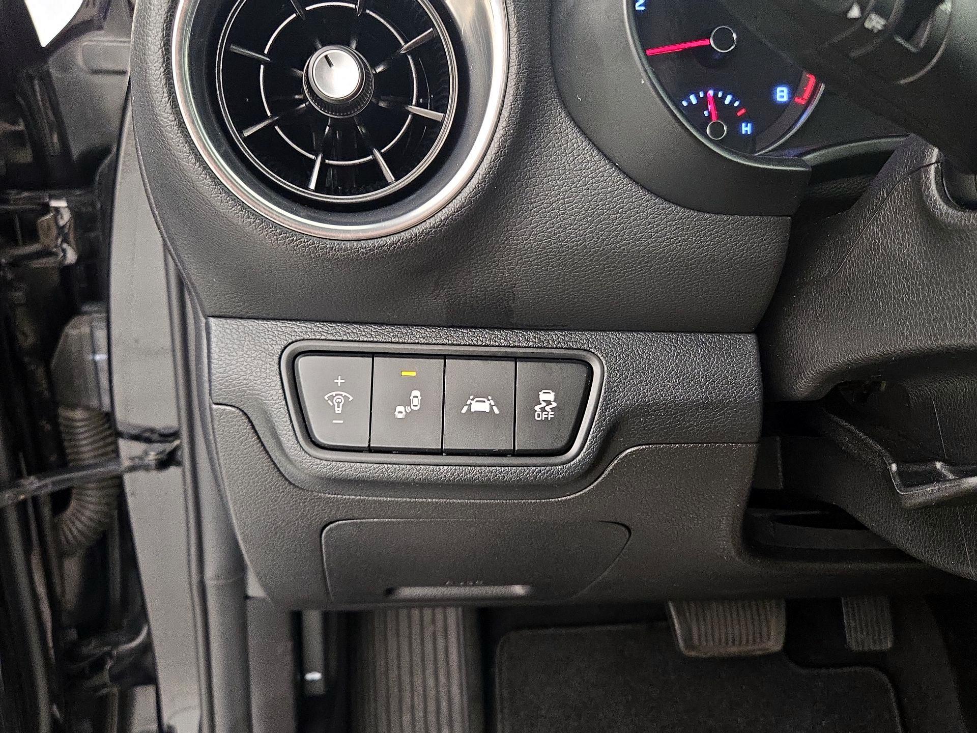 Thumbnail: 2021 Kia Forte - 13