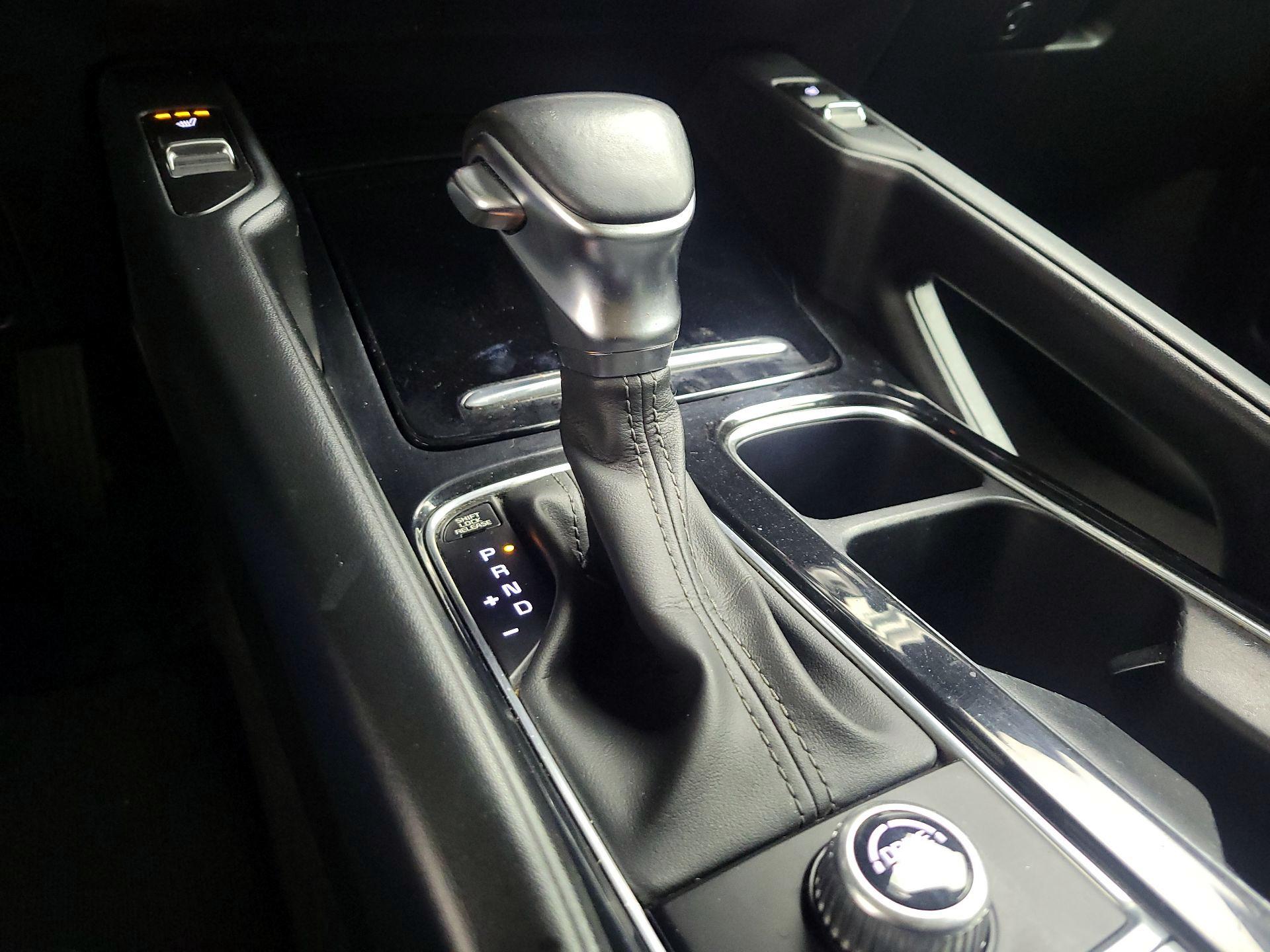 Thumbnail: 2022 Kia Telluride - 18