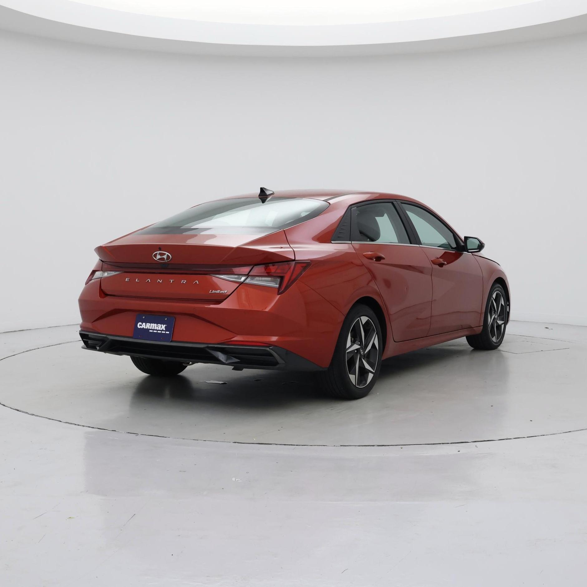 Thumbnail: 2022 Hyundai Elantra - 8