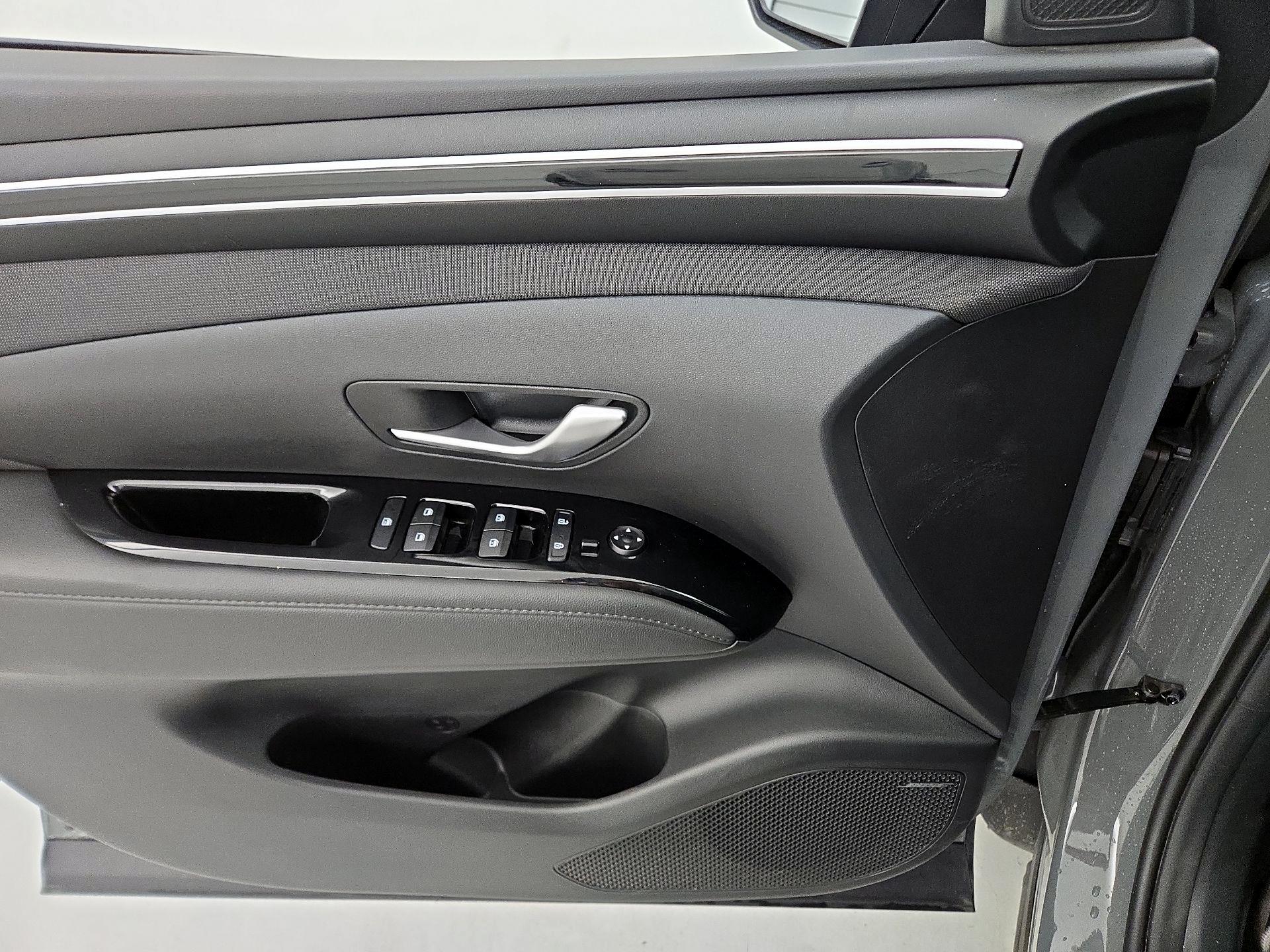 Thumbnail: 2023 Hyundai Santa Cruz - 12