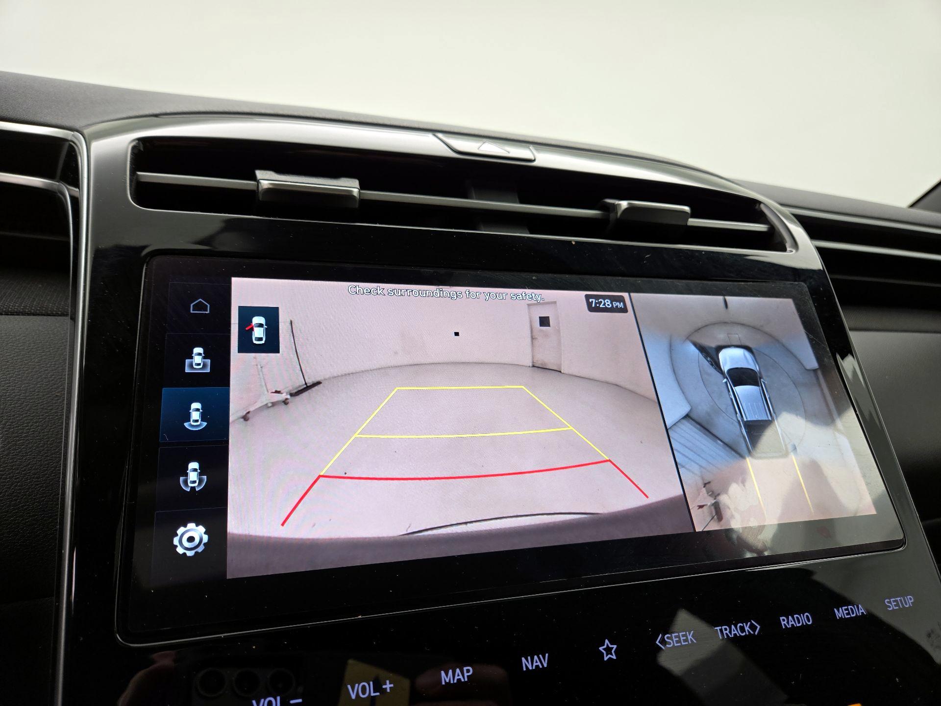 Thumbnail: 2023 Hyundai Santa Cruz - 15