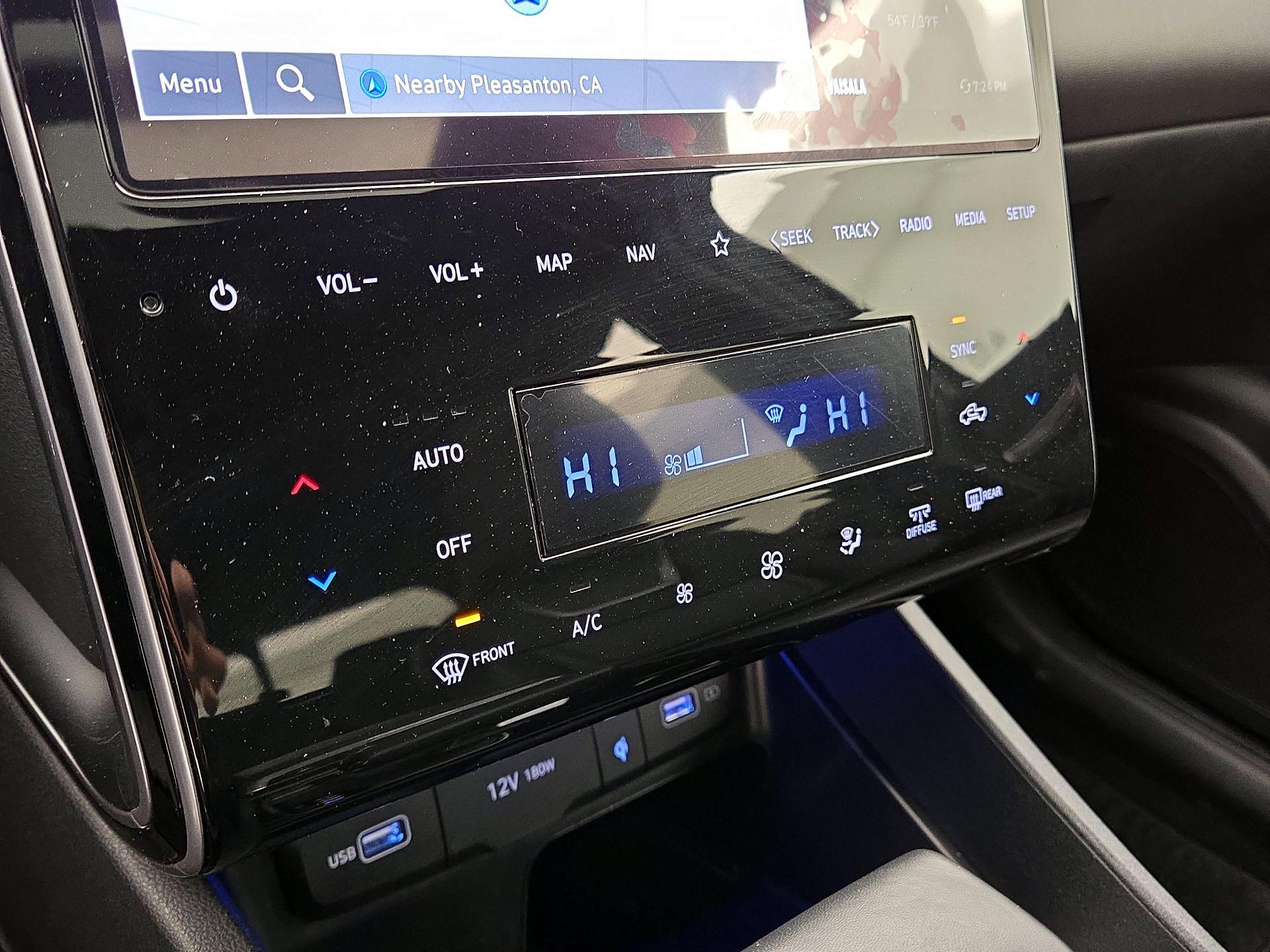 Thumbnail: 2023 Hyundai Santa Cruz - 17