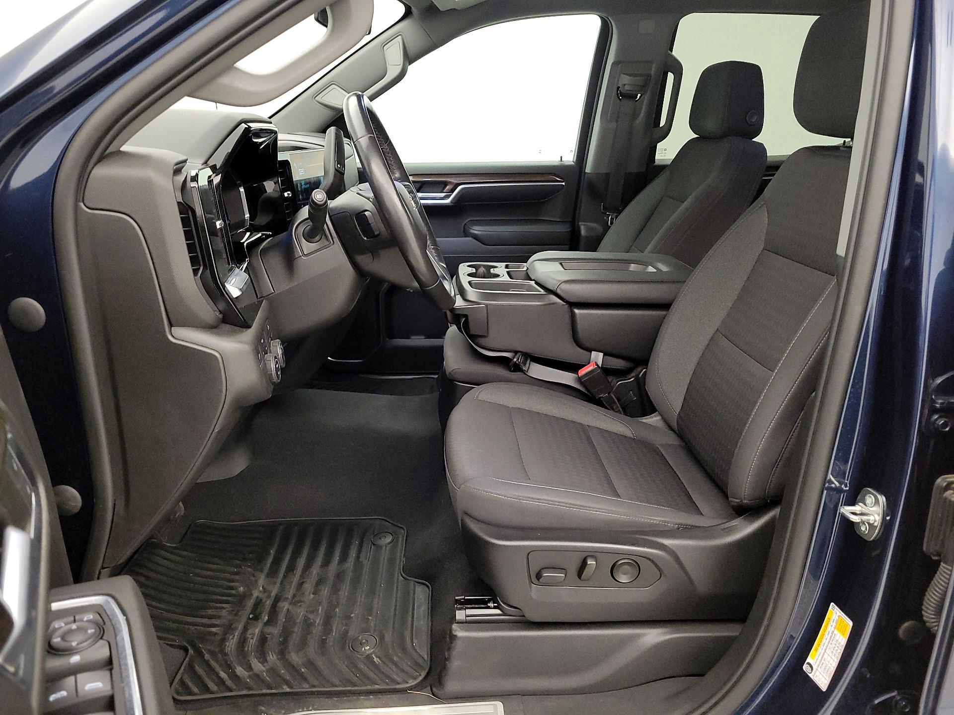 Thumbnail: 2022 Chevrolet Silverado 1500 - 11