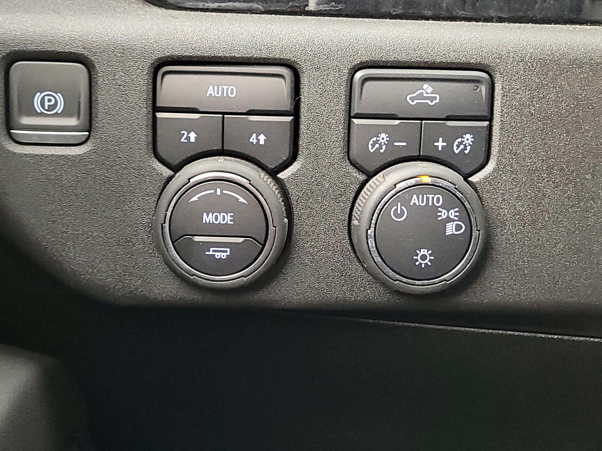 Thumbnail: 2022 Chevrolet Silverado 1500 - 13