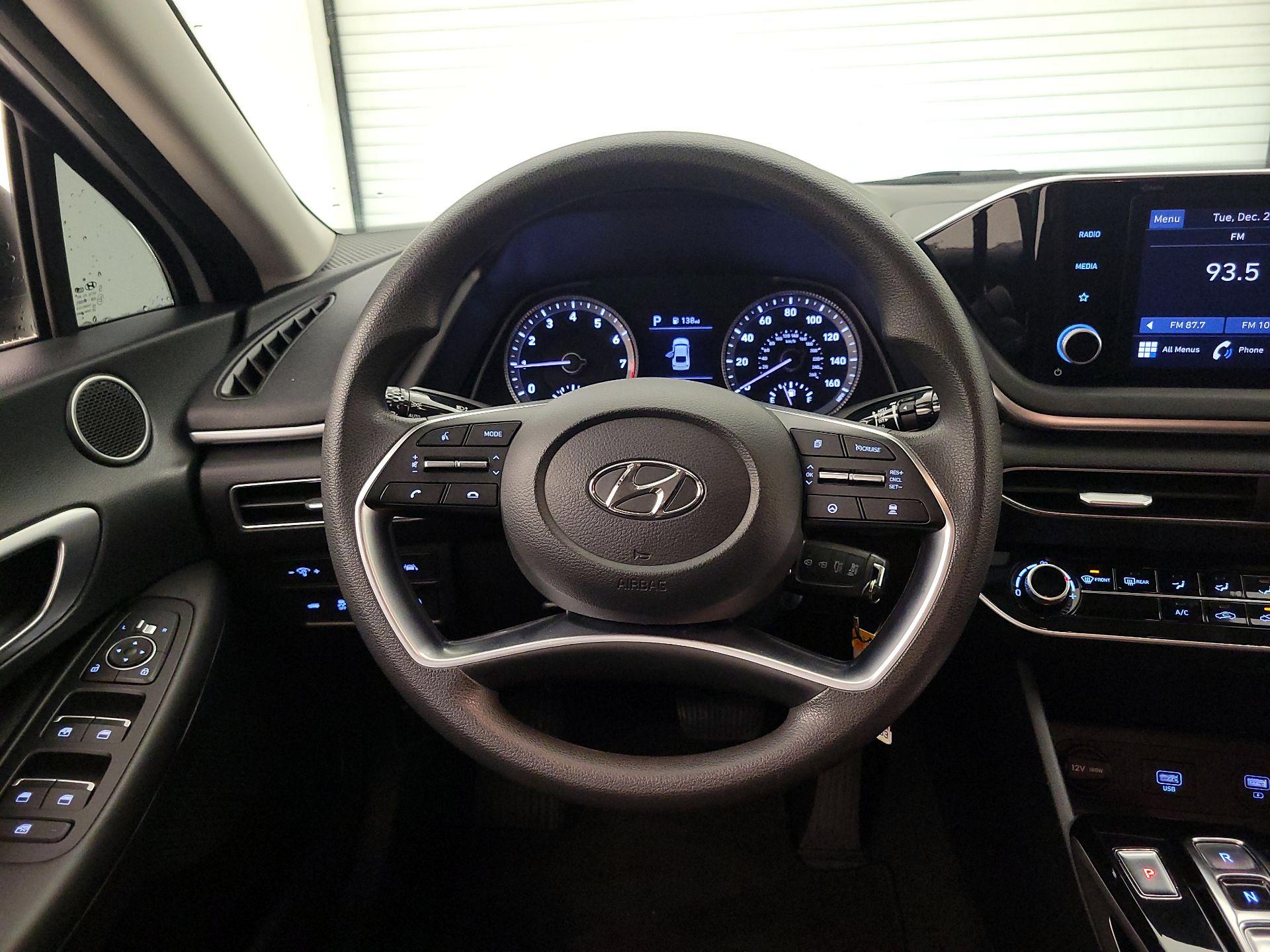 Thumbnail: 2022 Hyundai Sonata - 10