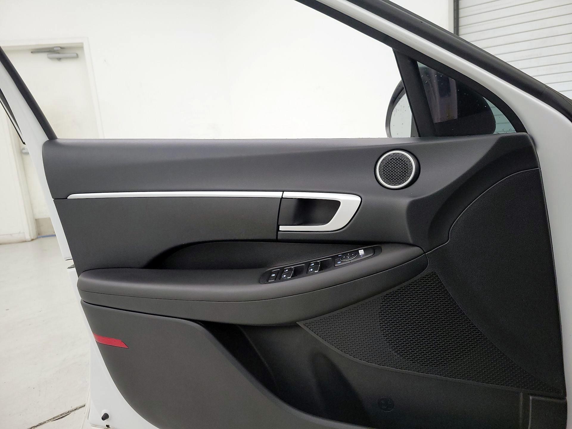 Thumbnail: 2022 Hyundai Sonata - 12