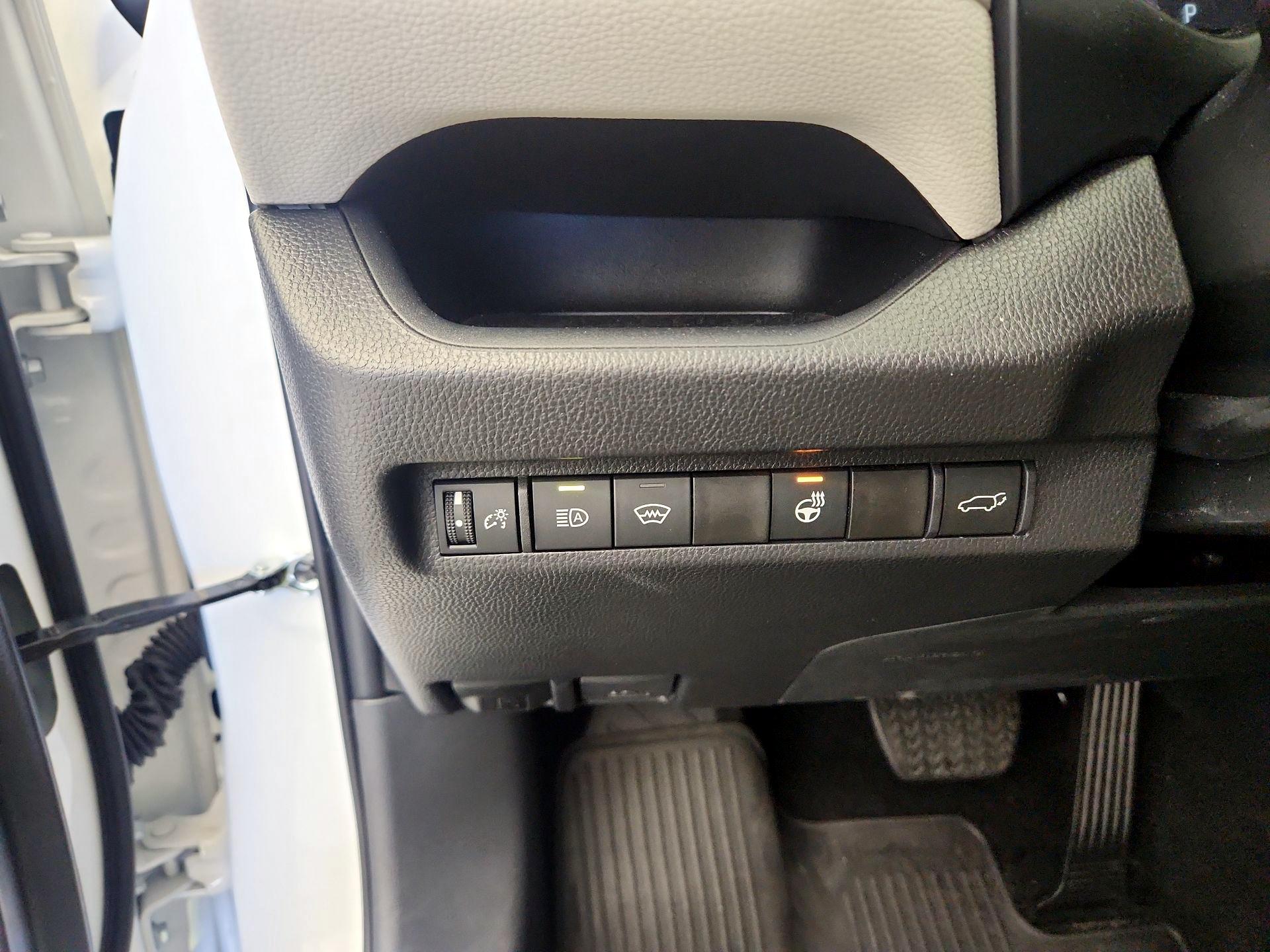 Thumbnail: 2025 Toyota RAV4 - 13