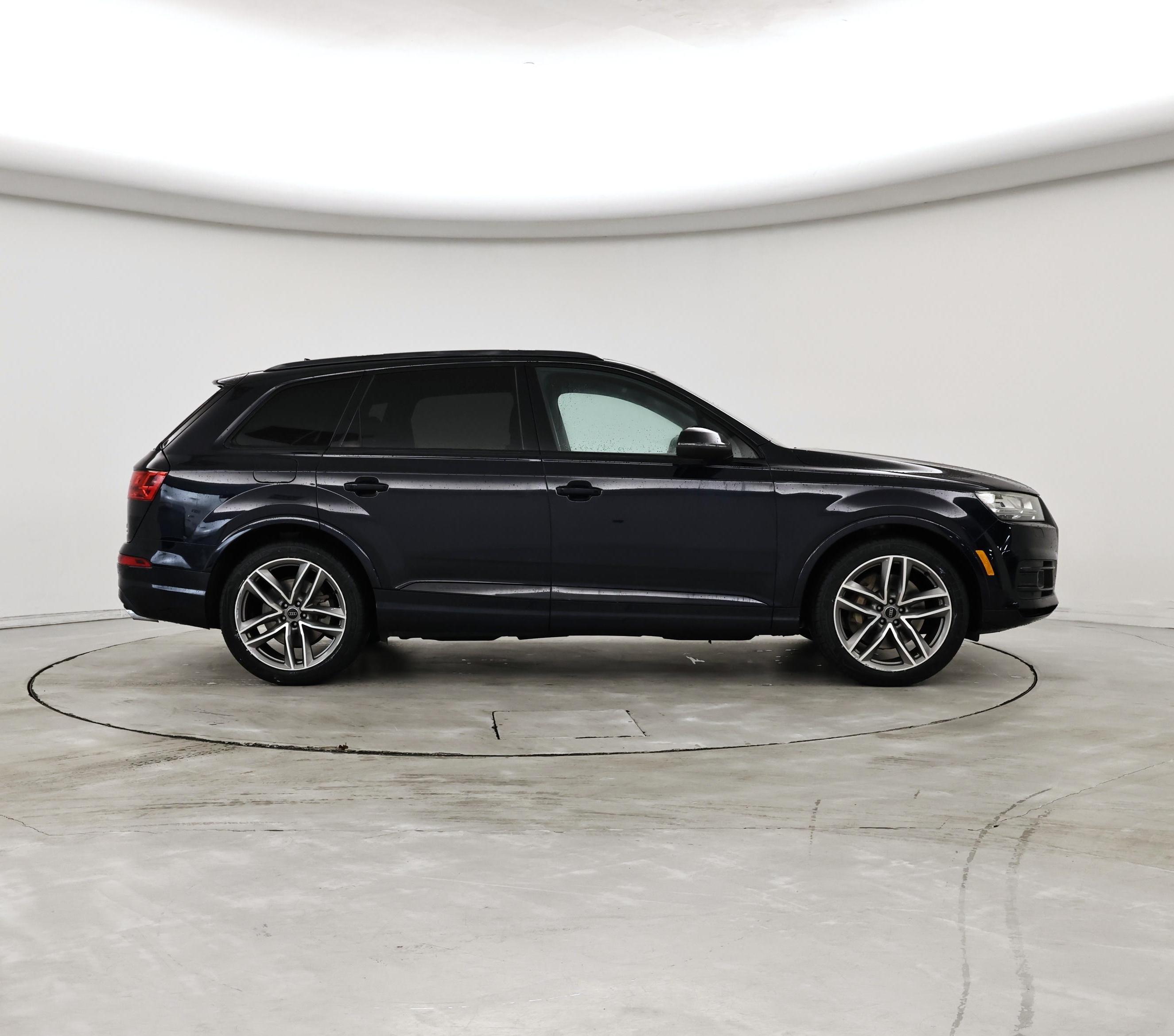 Thumbnail: 2017 Audi Q7 - 7