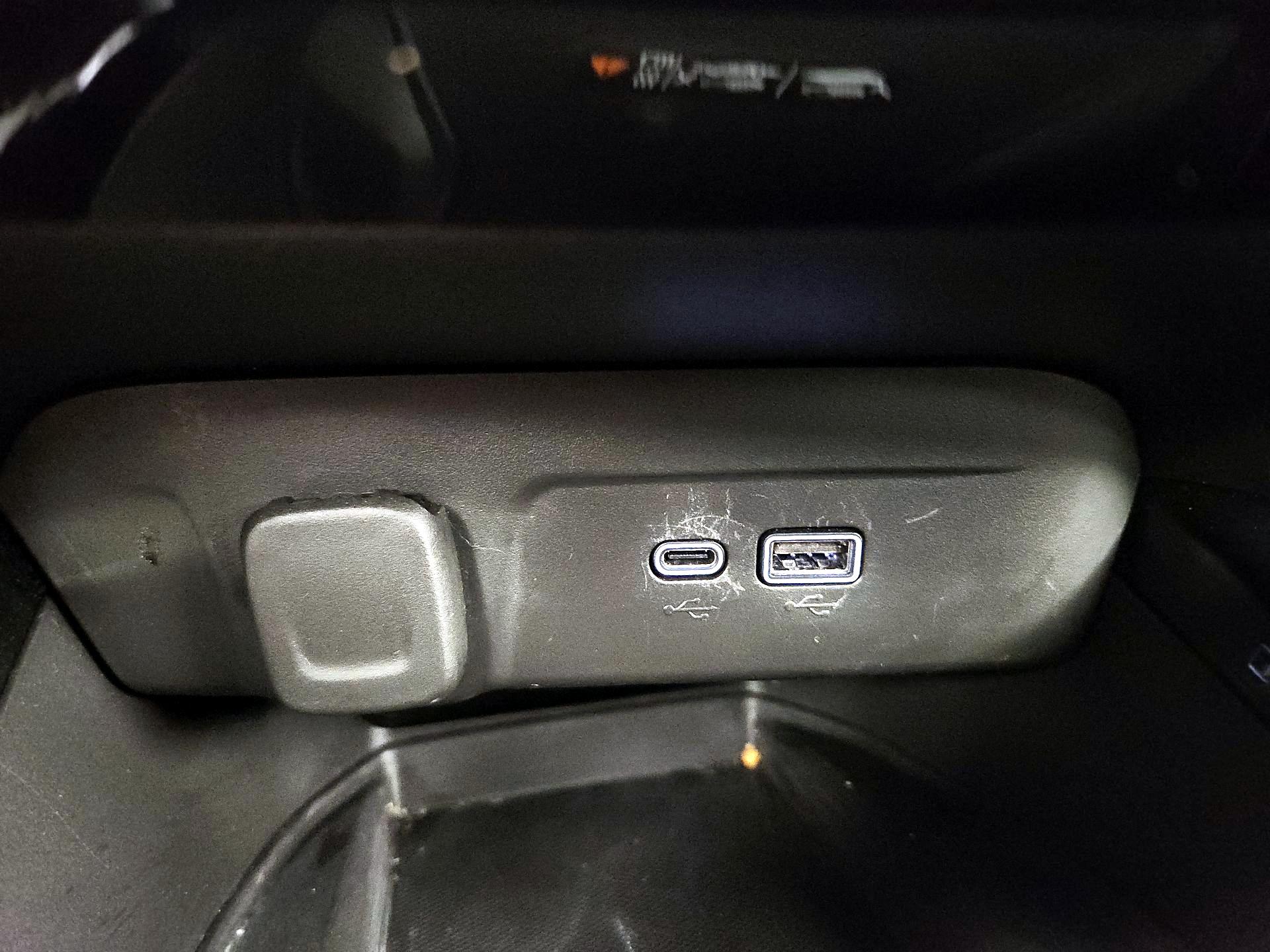 Thumbnail: 2024 Chevrolet Trax - 18