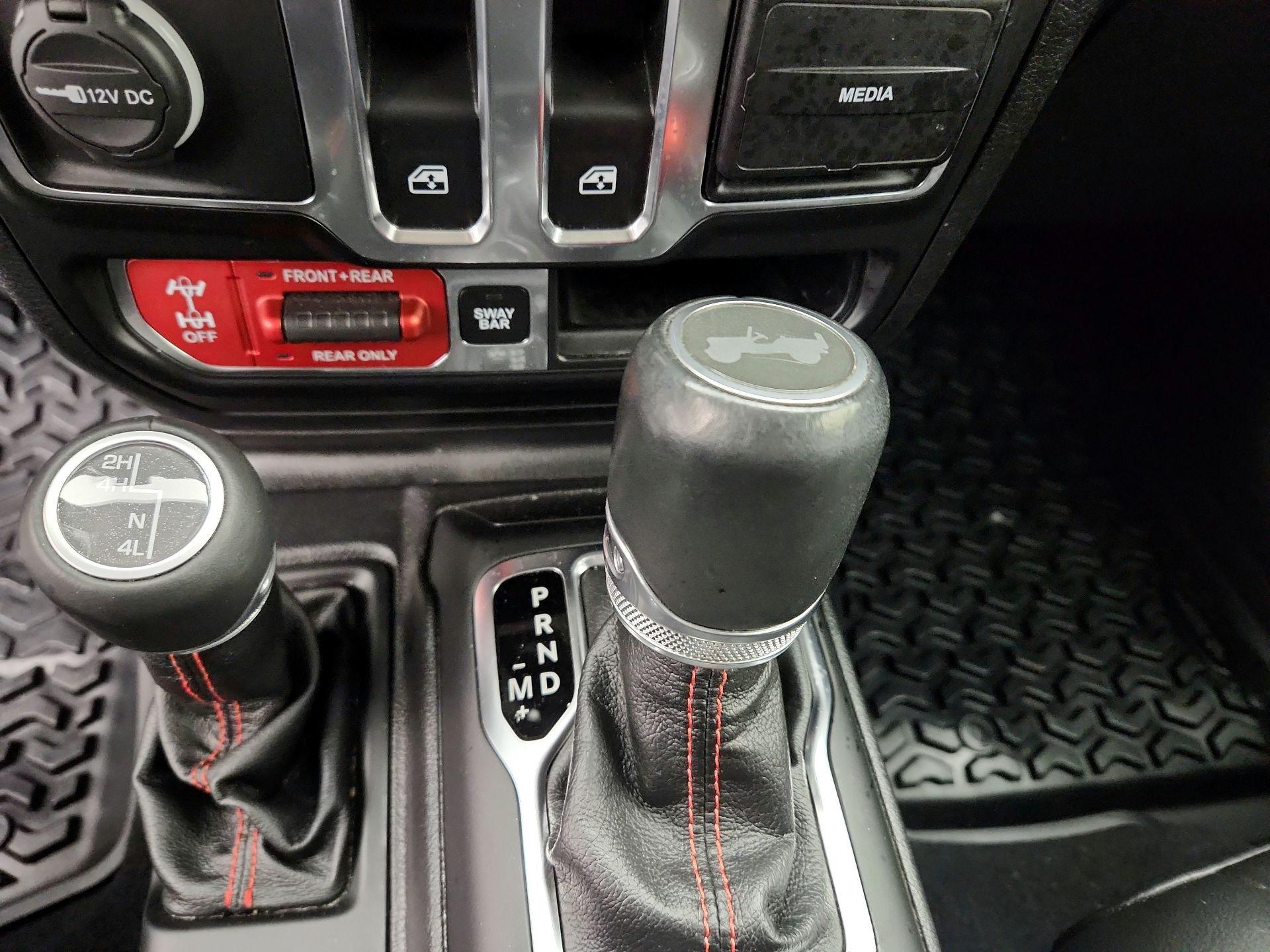 Thumbnail: 2020 Jeep Wrangler - 18