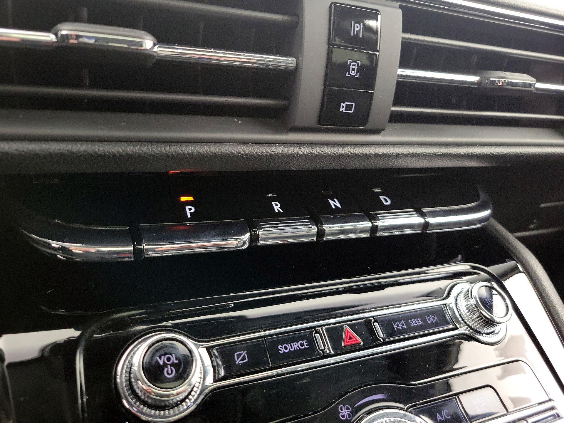 Thumbnail: 2022 Lincoln Corsair - 18