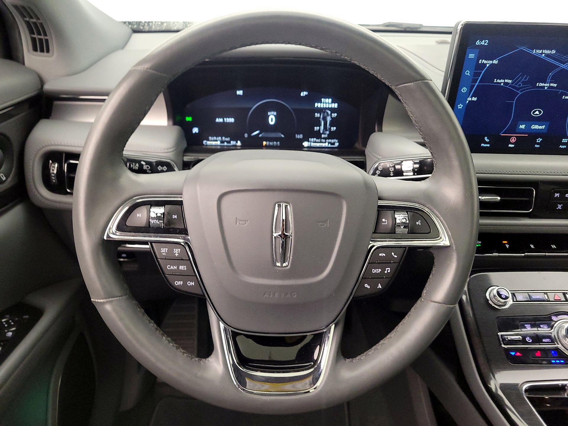 Thumbnail: 2022 Lincoln Nautilus - 10