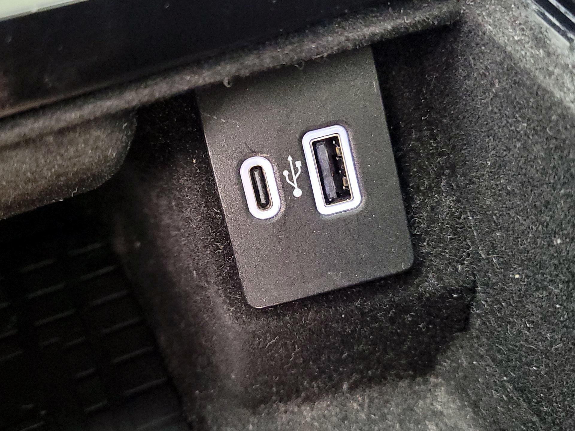 Thumbnail: 2022 Lincoln Nautilus - 19