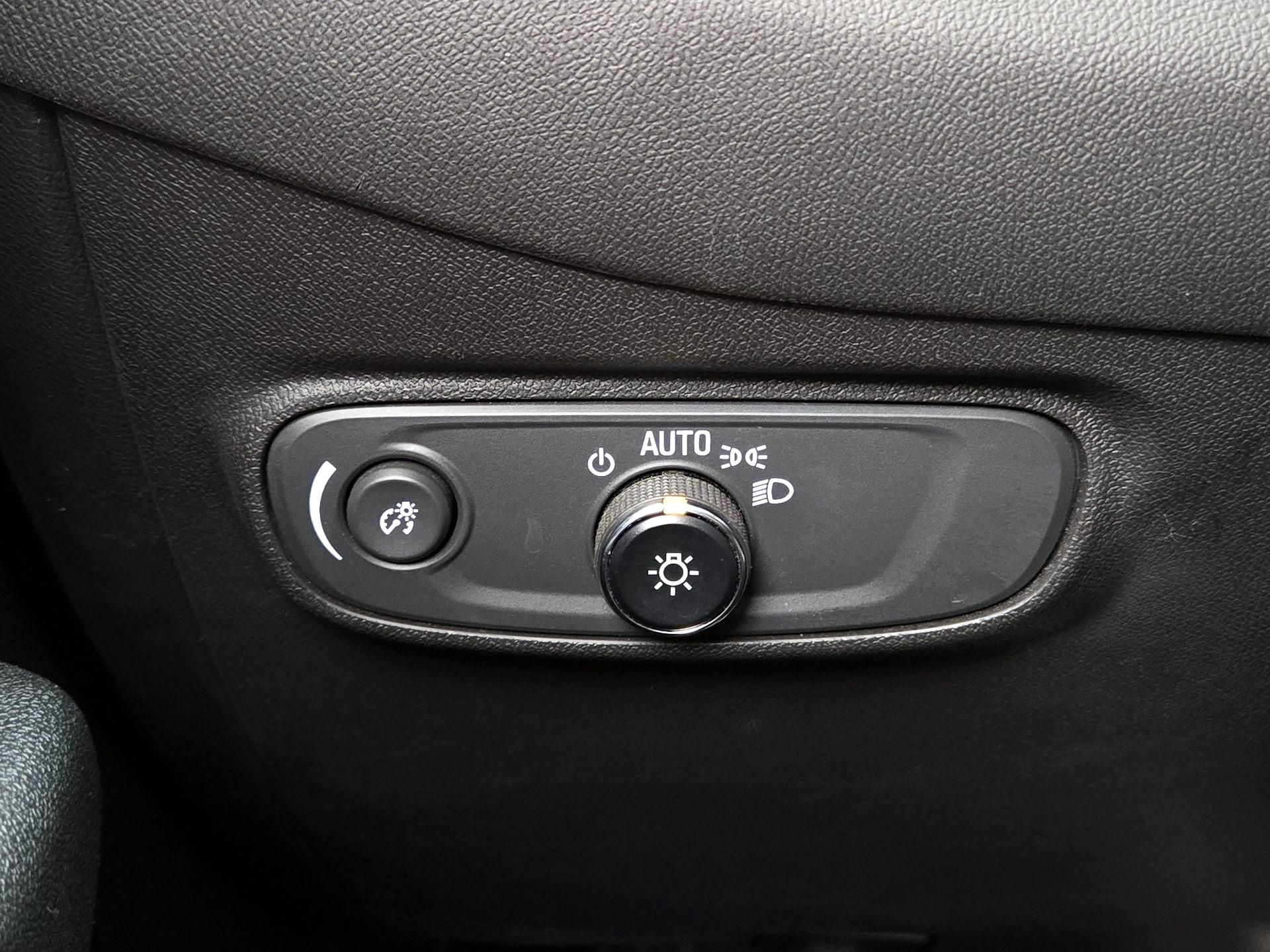 Thumbnail: 2022 Chevrolet Equinox - 13