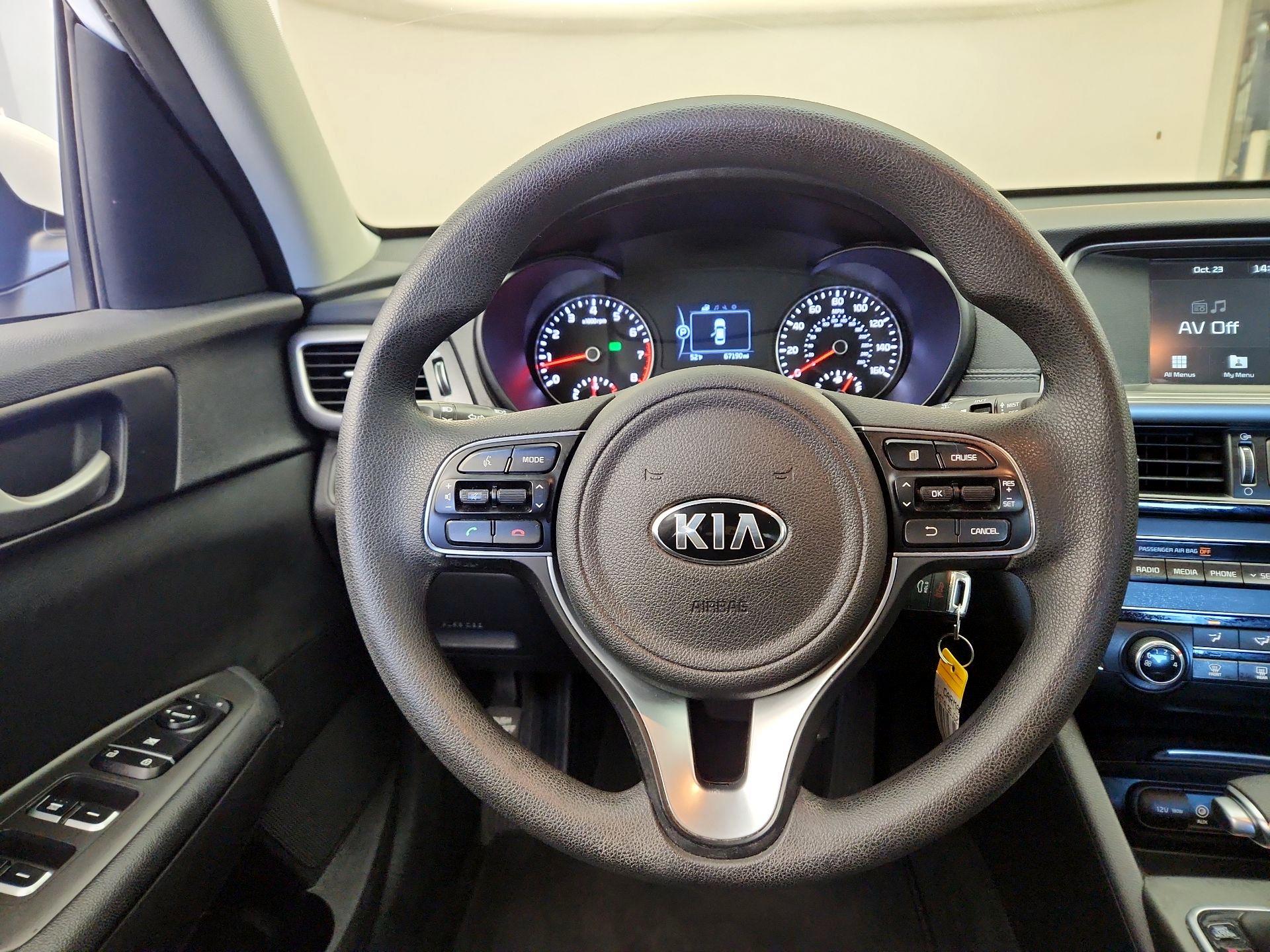 Thumbnail: 2018 Kia Optima - 10