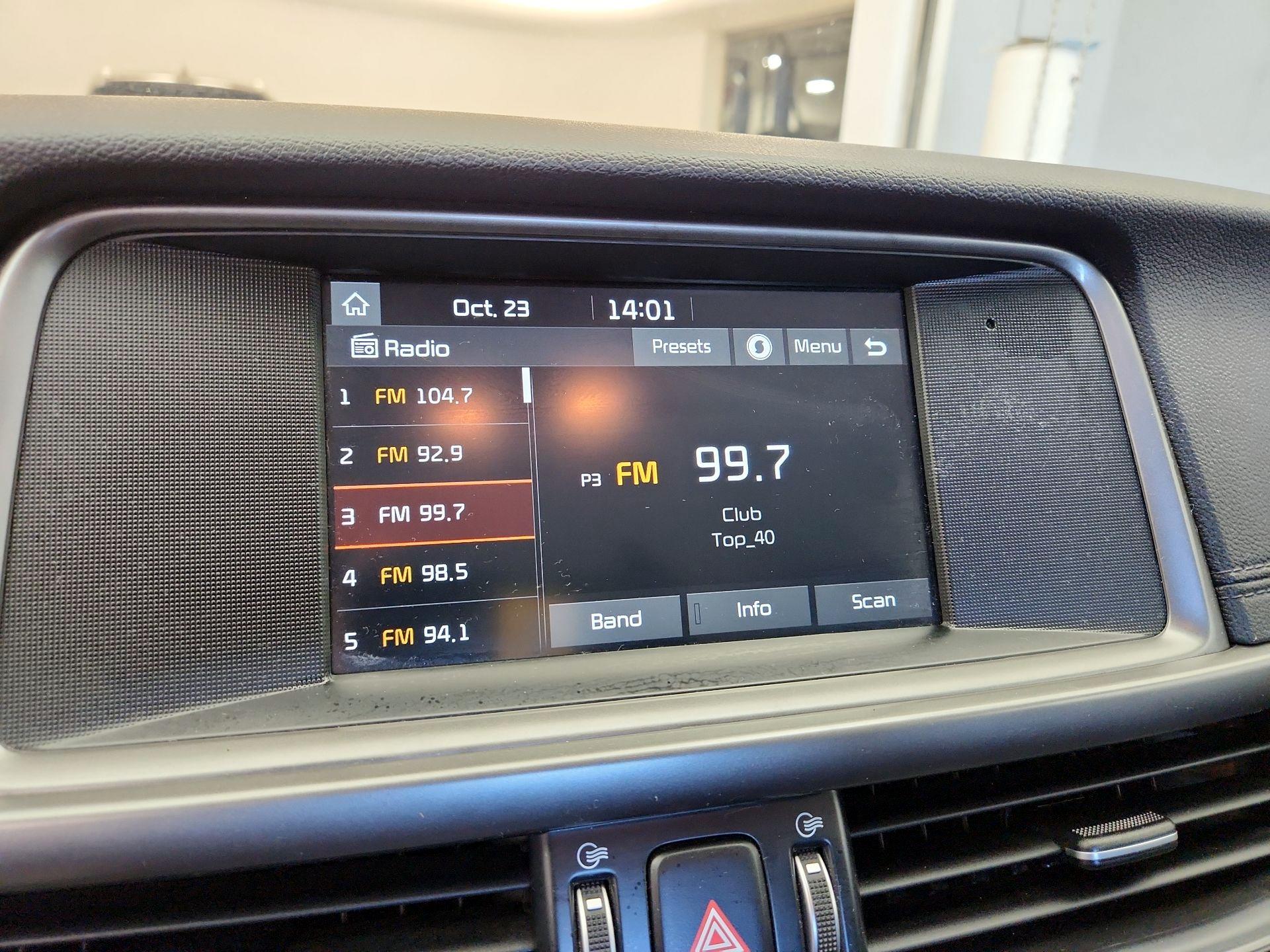 Thumbnail: 2018 Kia Optima - 15