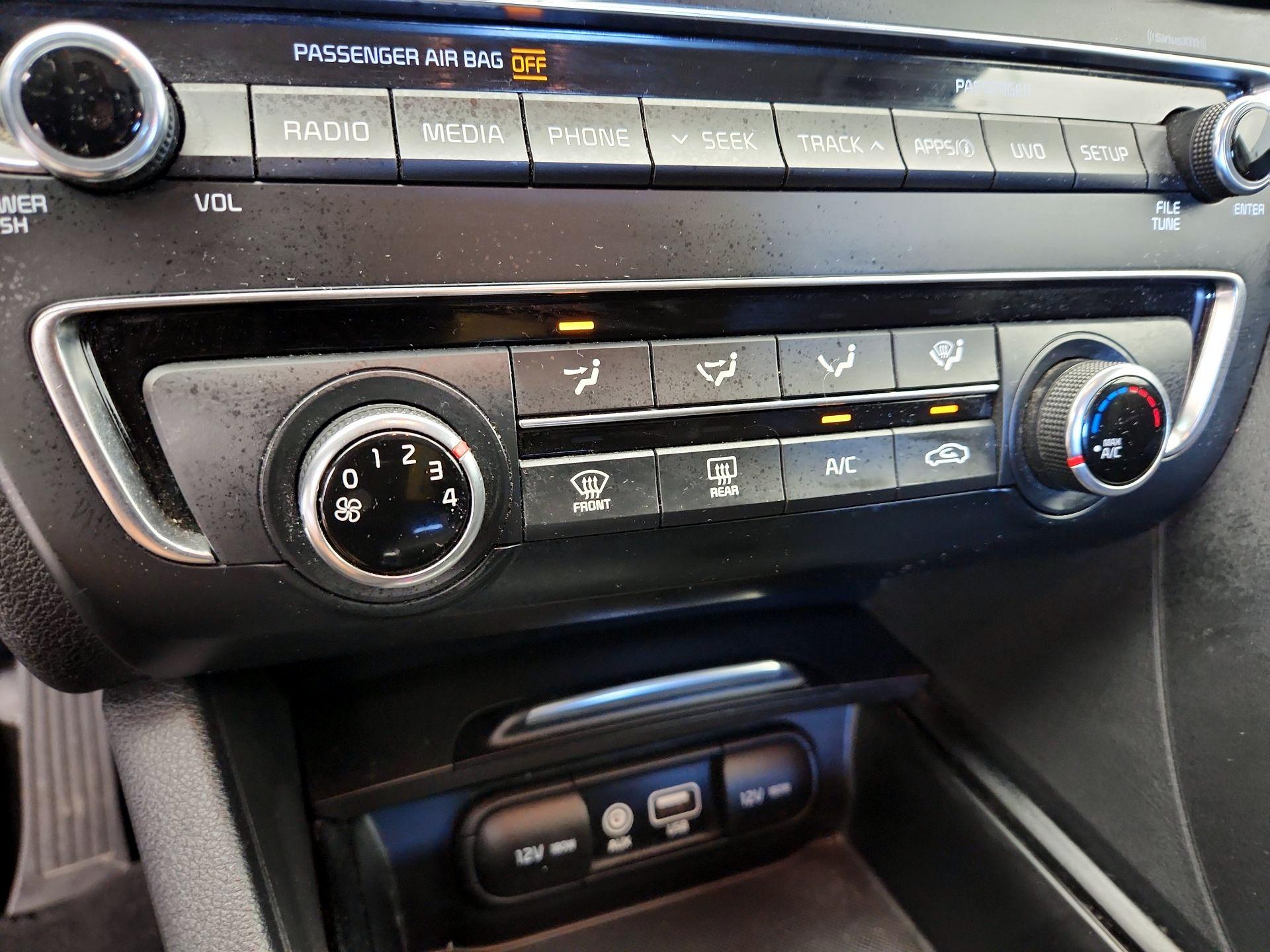 Thumbnail: 2018 Kia Optima - 16