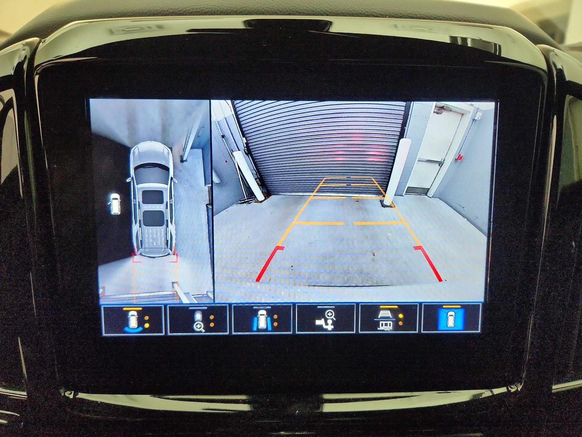 Thumbnail: 2023 Chevrolet Traverse - 14