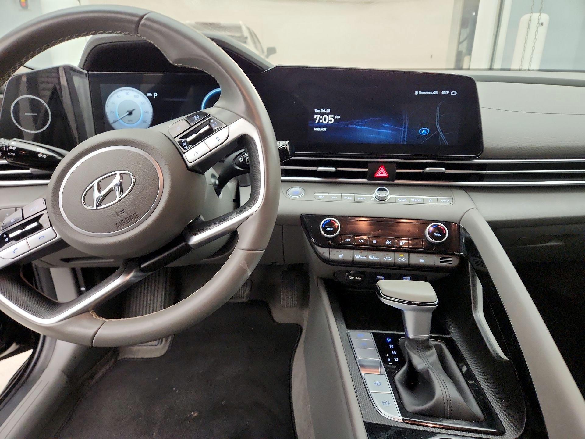 Thumbnail: 2023 Hyundai Elantra - 9