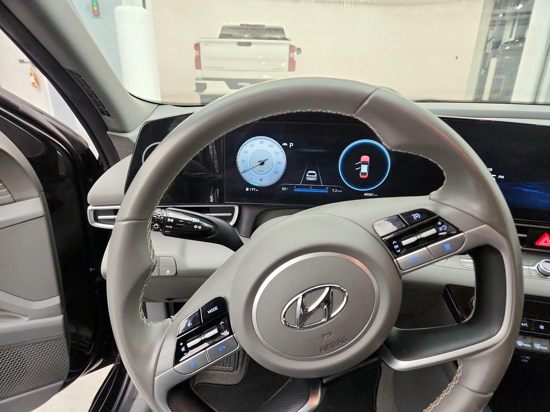 Thumbnail: 2023 Hyundai Elantra - 10