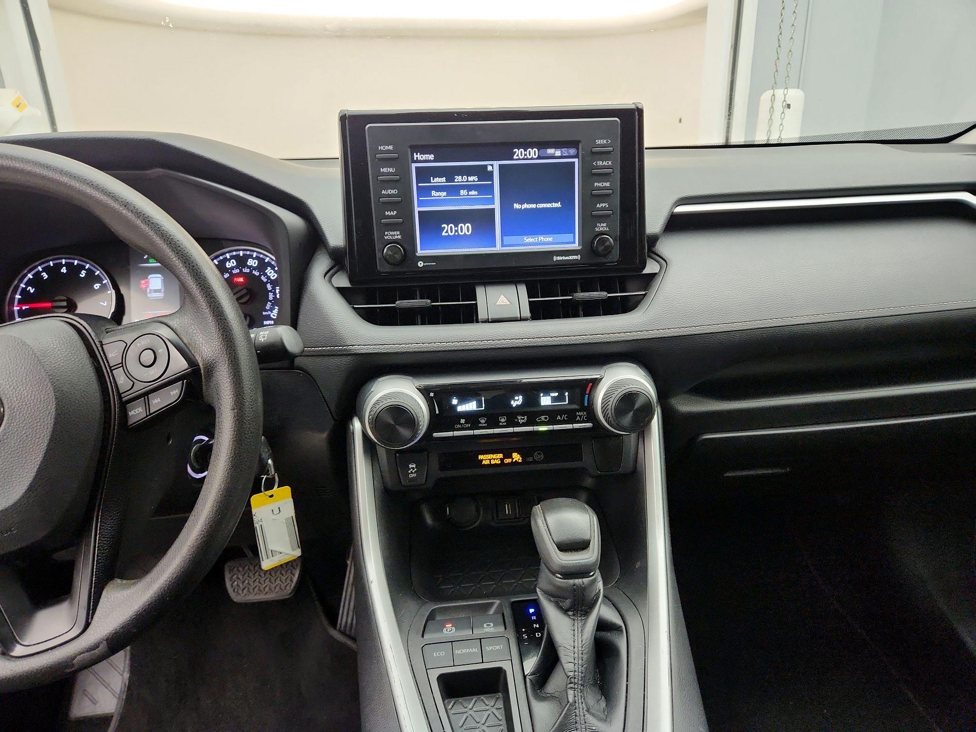 Thumbnail: 2021 Toyota RAV4 - 9