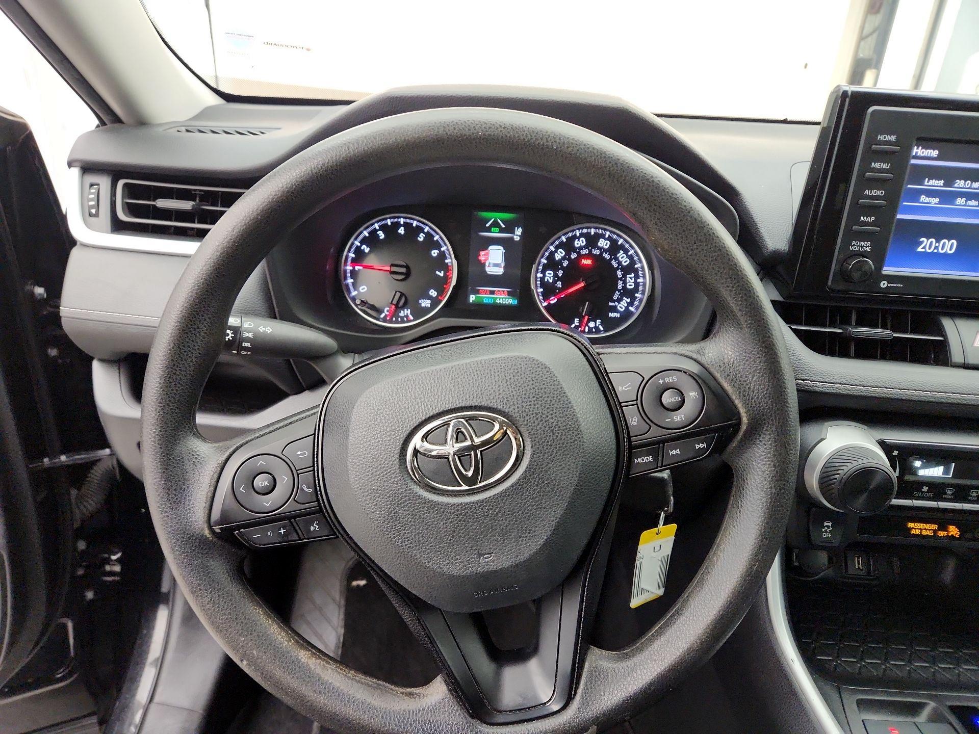 Thumbnail: 2021 Toyota RAV4 - 10