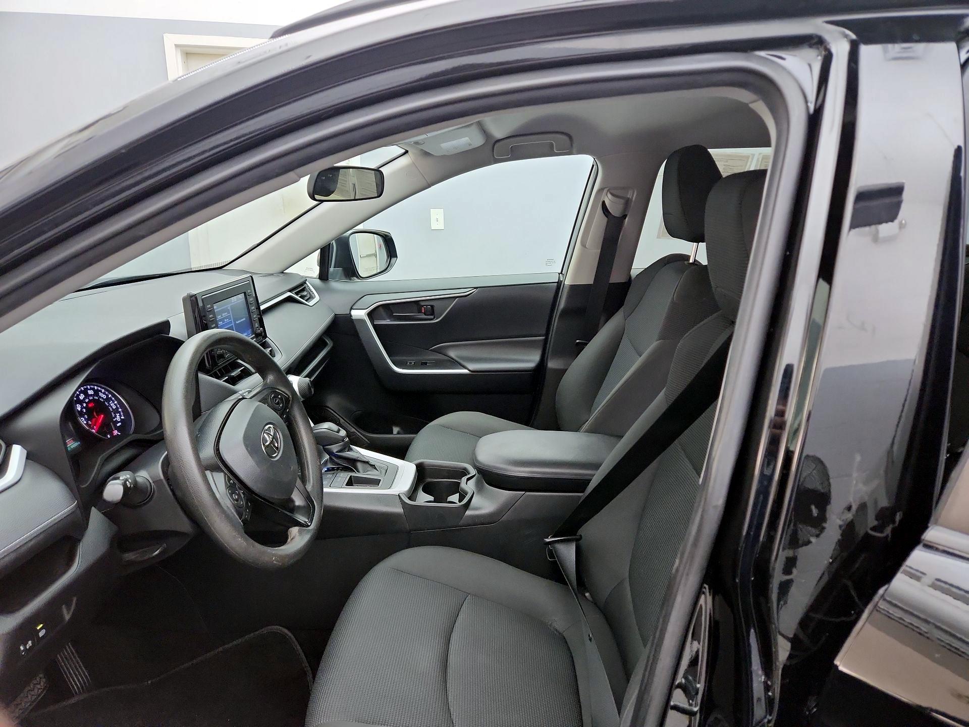 Thumbnail: 2021 Toyota RAV4 - 11