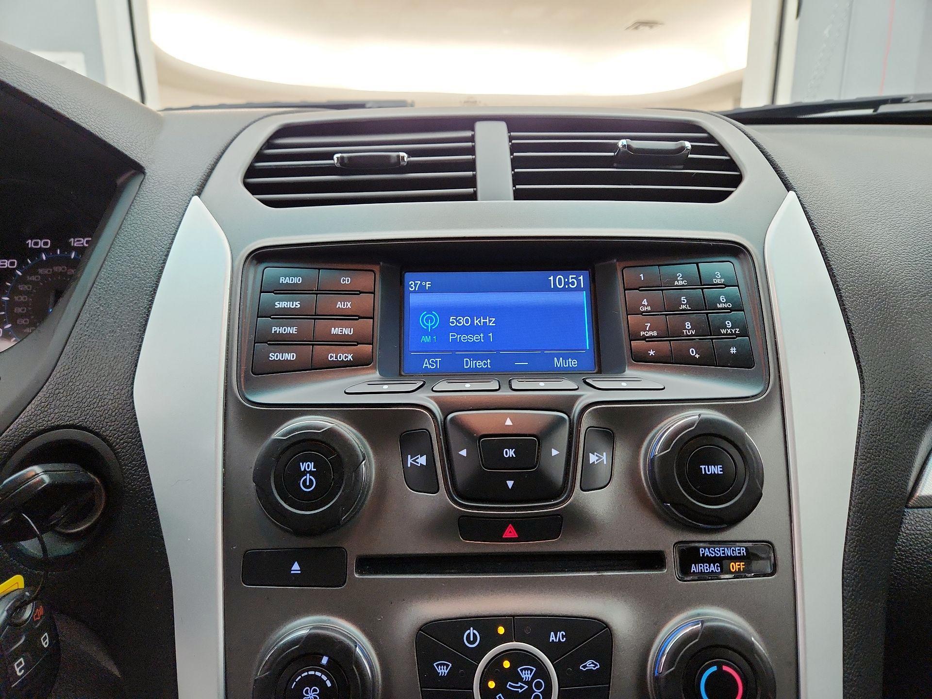 Thumbnail: 2015 Ford Explorer - 14