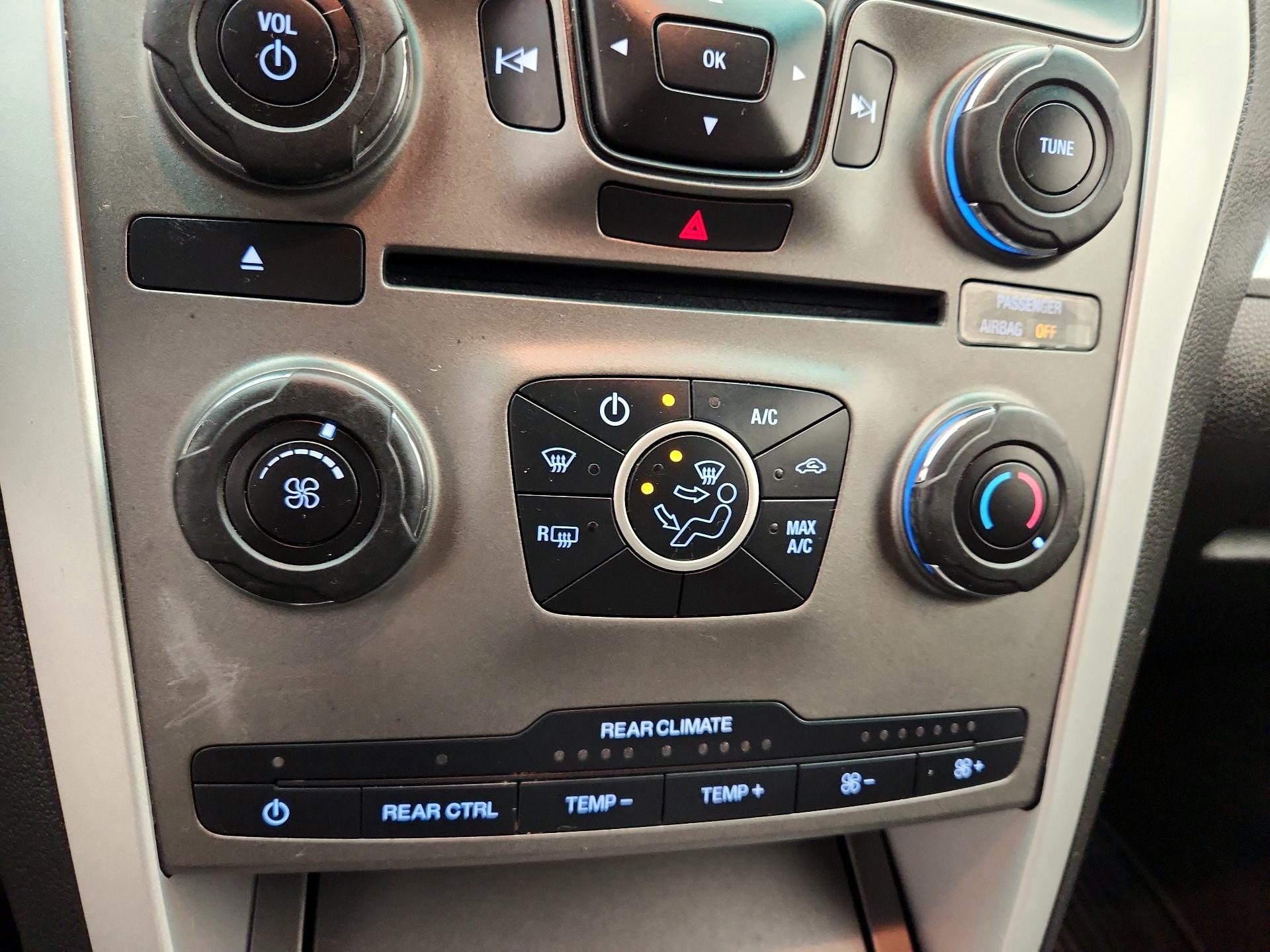 Thumbnail: 2015 Ford Explorer - 15