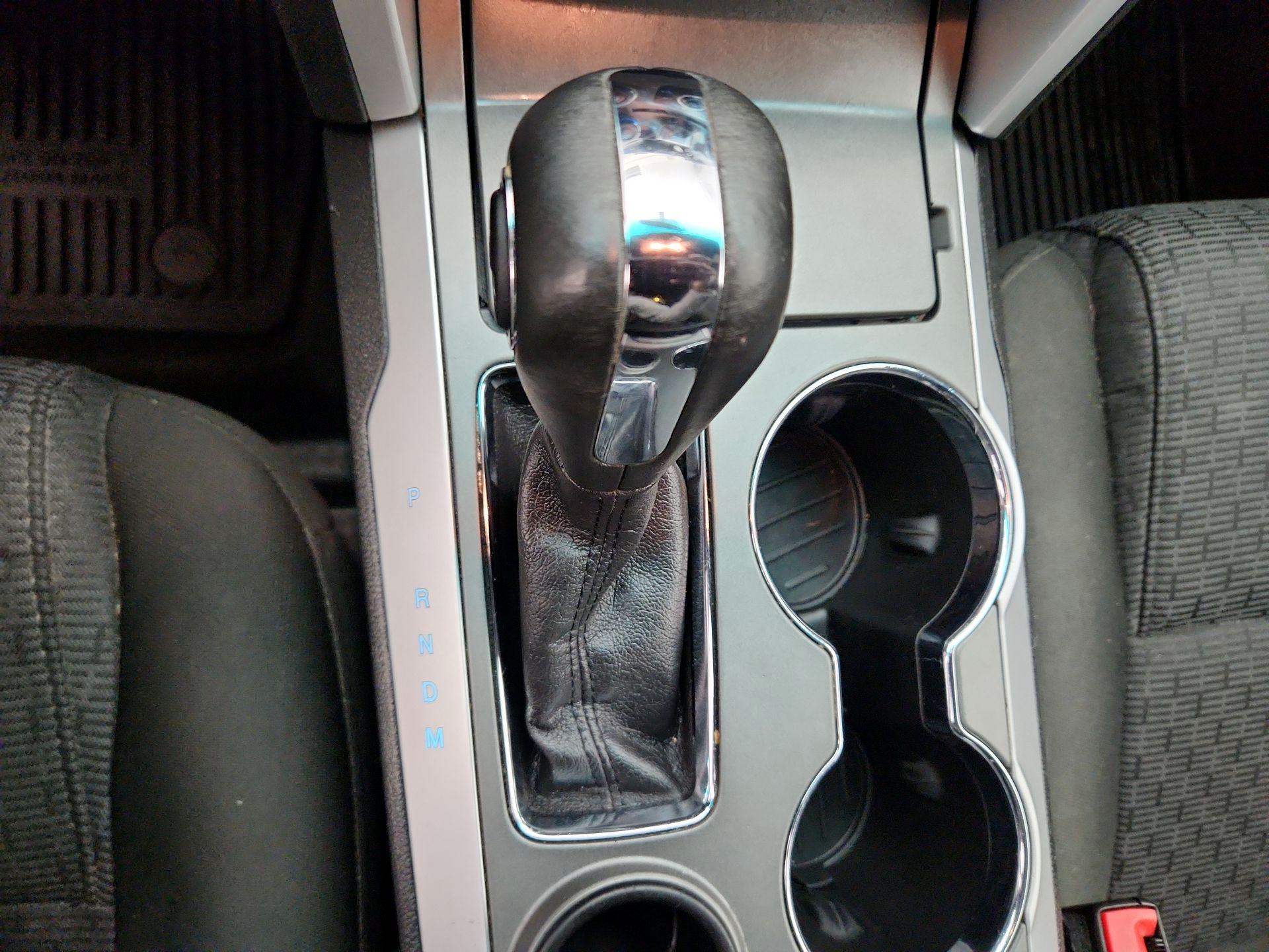 Thumbnail: 2015 Ford Explorer - 16