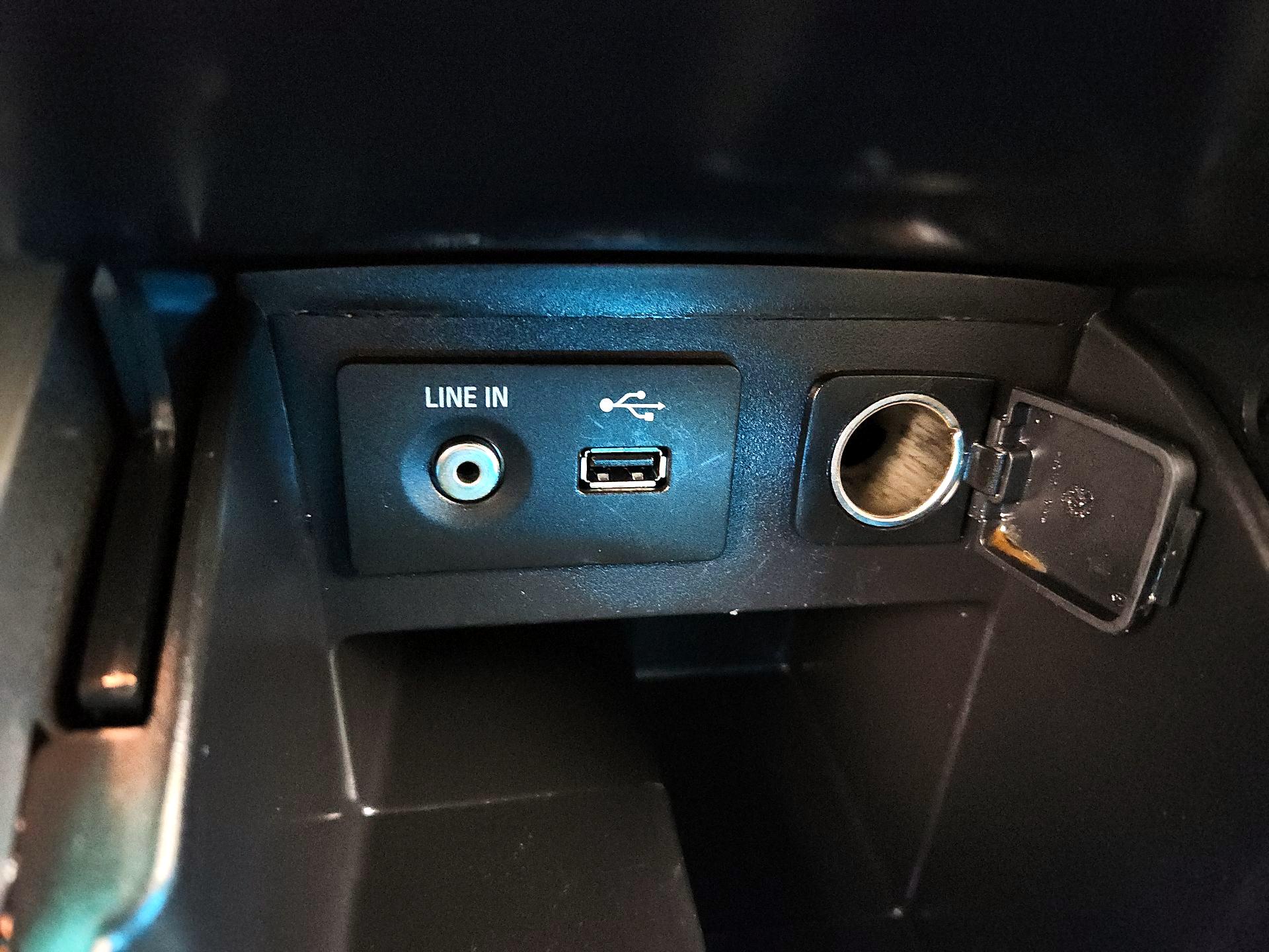 Thumbnail: 2015 Ford Explorer - 17