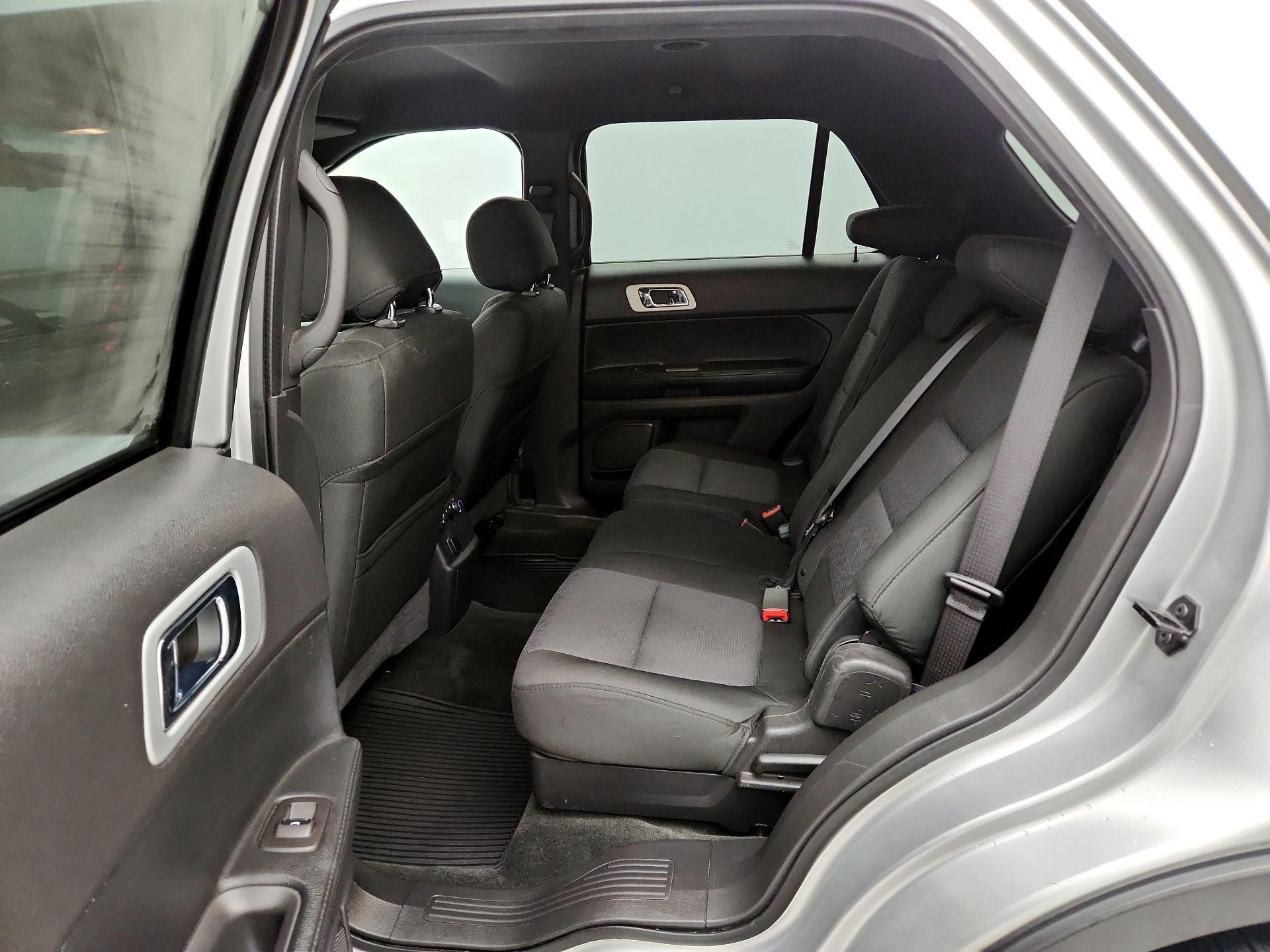 Thumbnail: 2015 Ford Explorer - 18