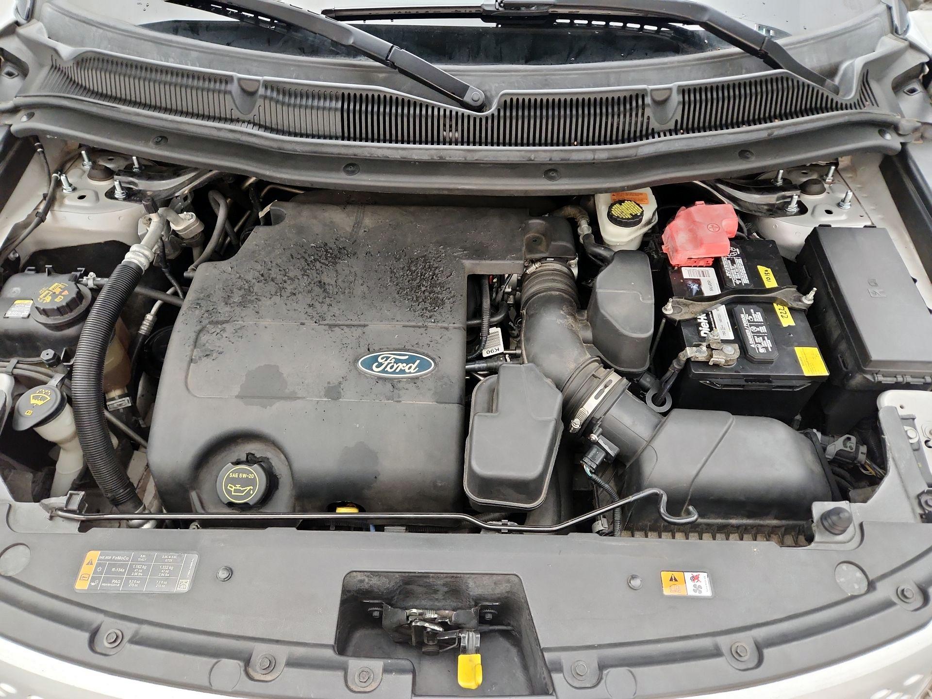 Thumbnail: 2015 Ford Explorer - 20