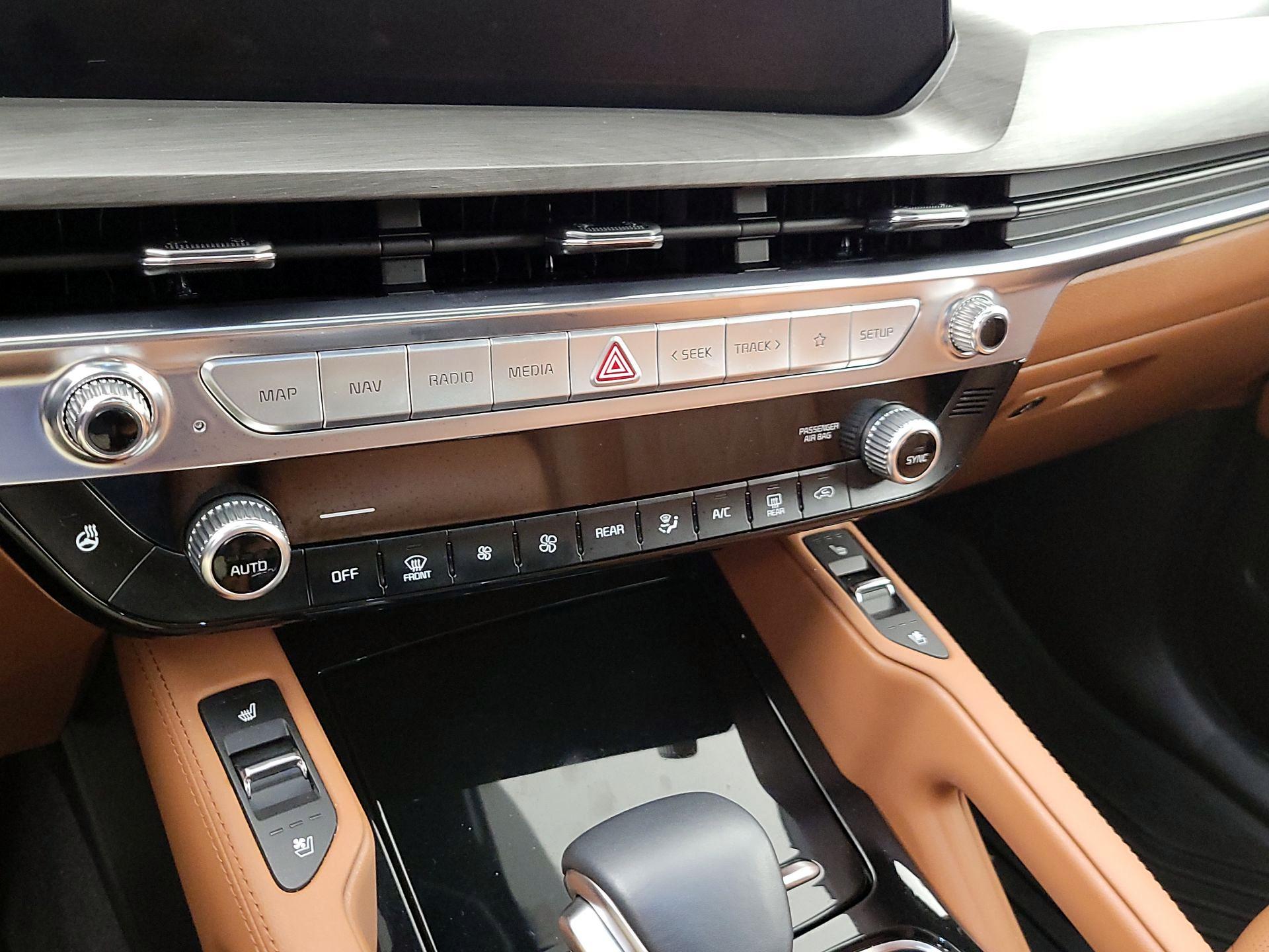 Thumbnail: 2025 Kia Telluride - 17