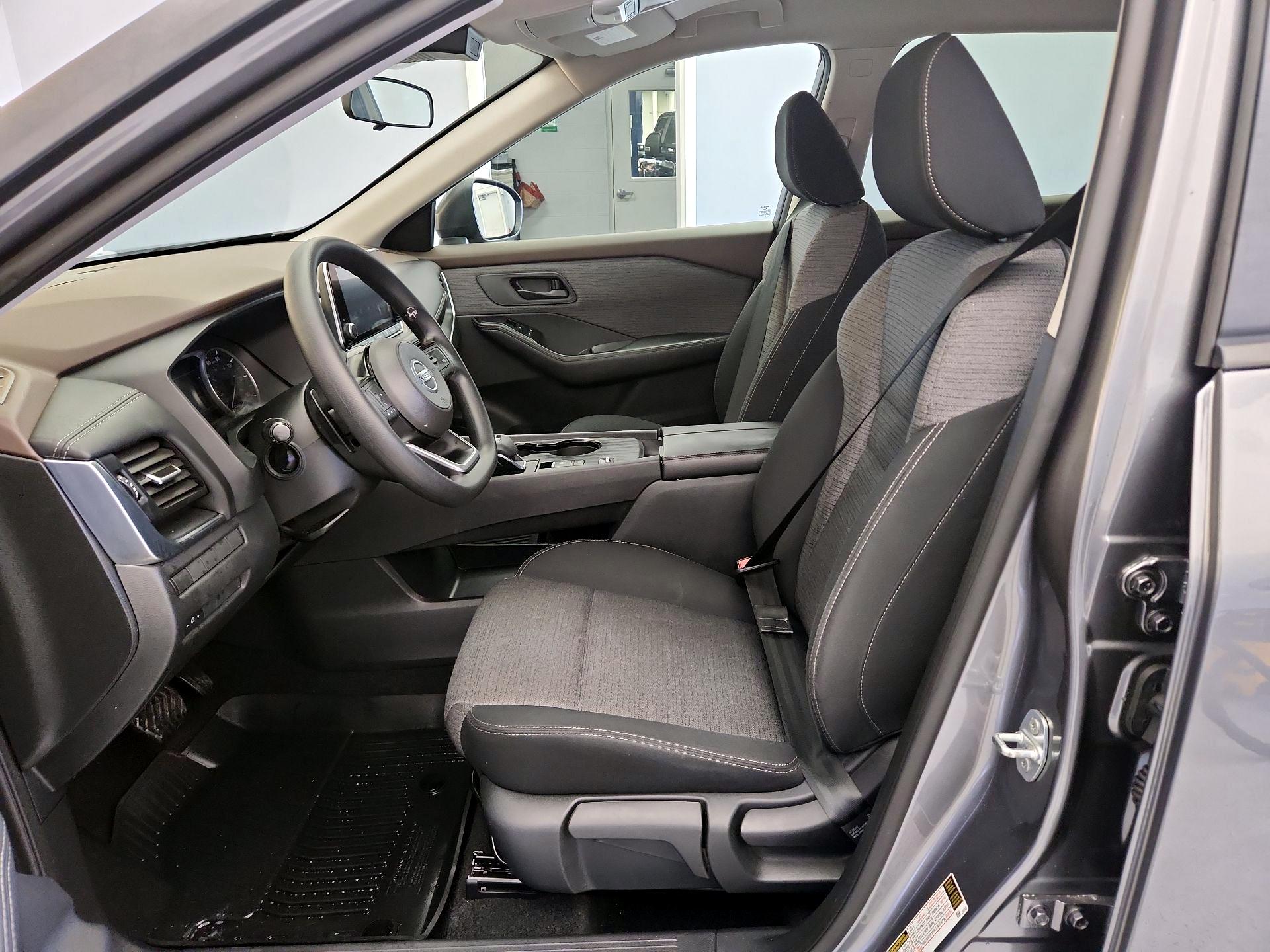 Thumbnail: 2021 Nissan Rogue - 11