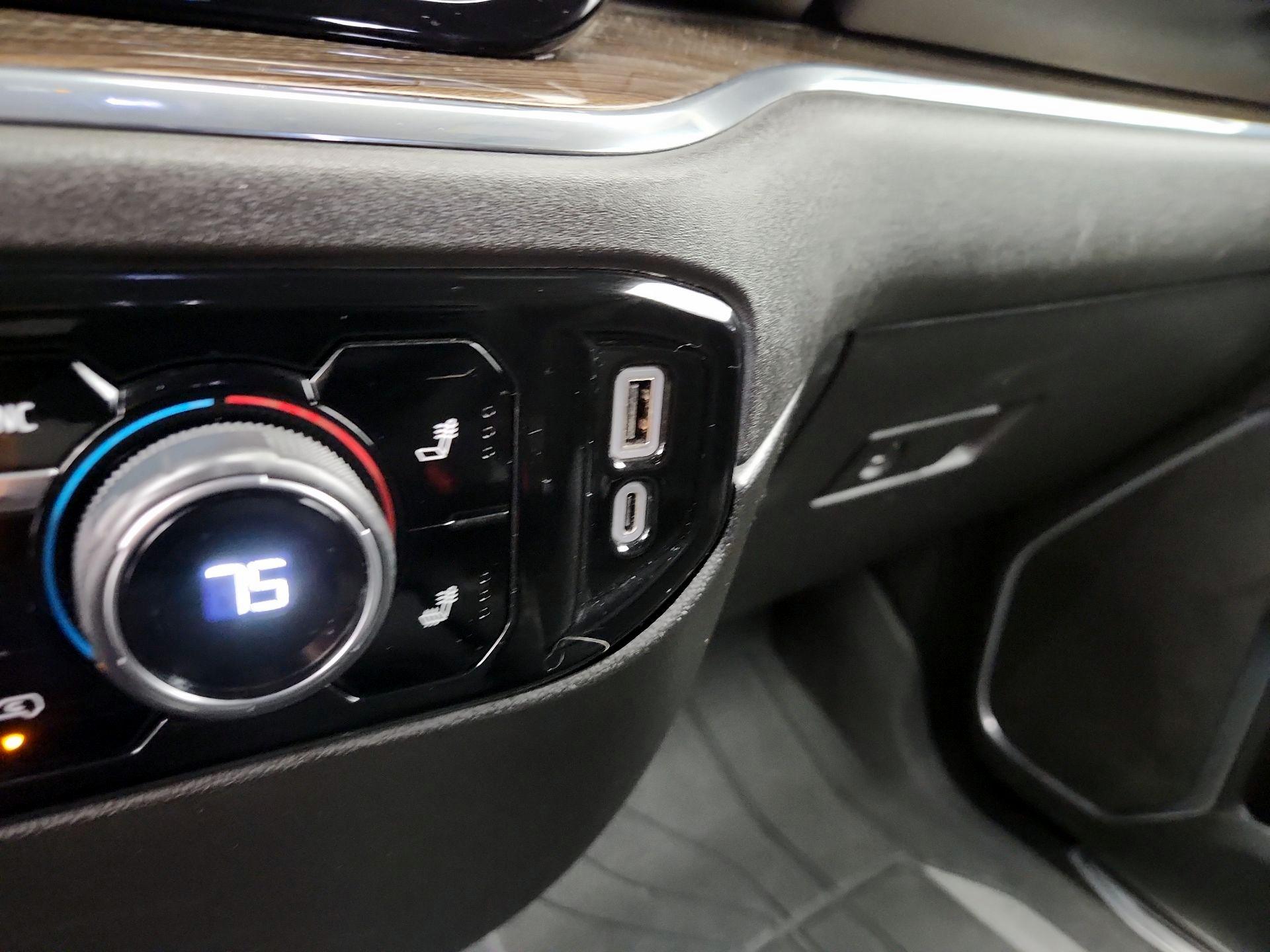 Thumbnail: 2024 Chevrolet Silverado 1500 - 19