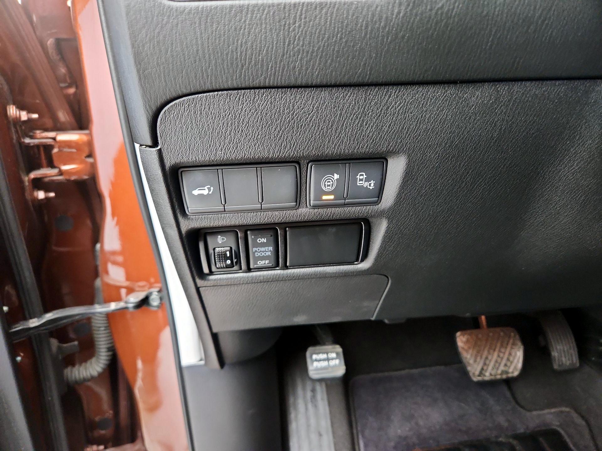 Thumbnail: 2017 Nissan Armada - 13