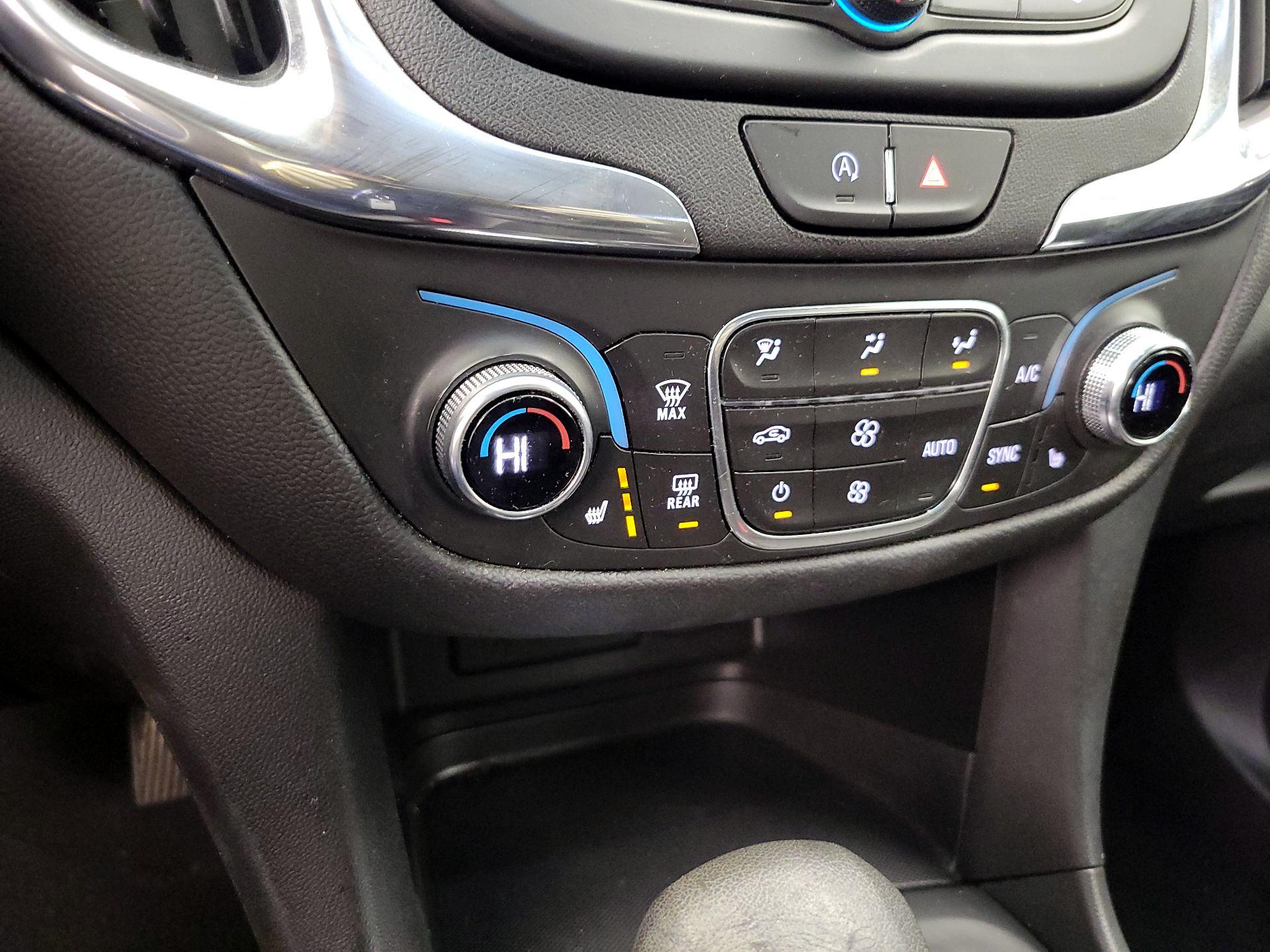 Thumbnail: 2022 Chevrolet Equinox - 16