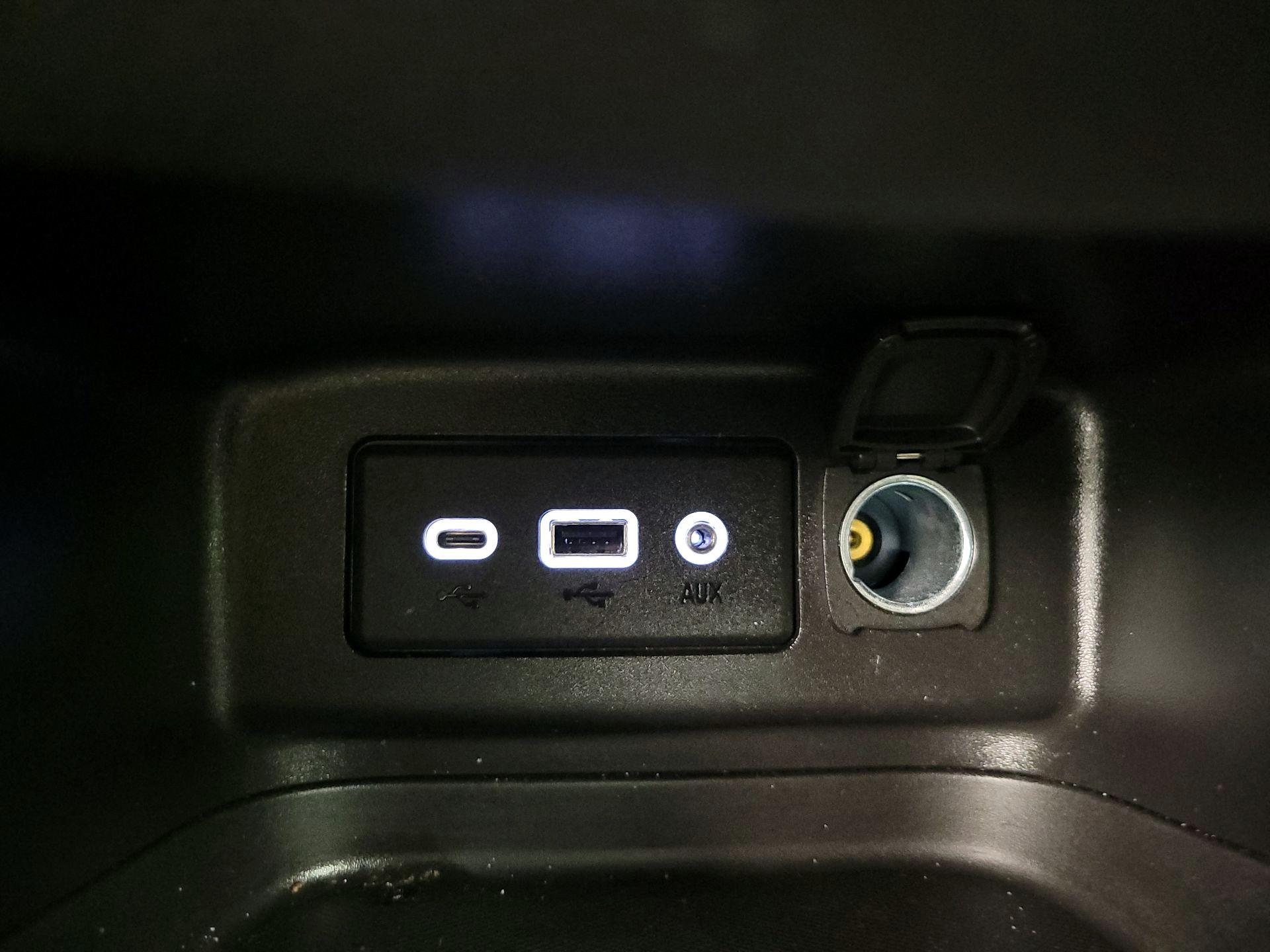 Thumbnail: 2022 Chevrolet Equinox - 18