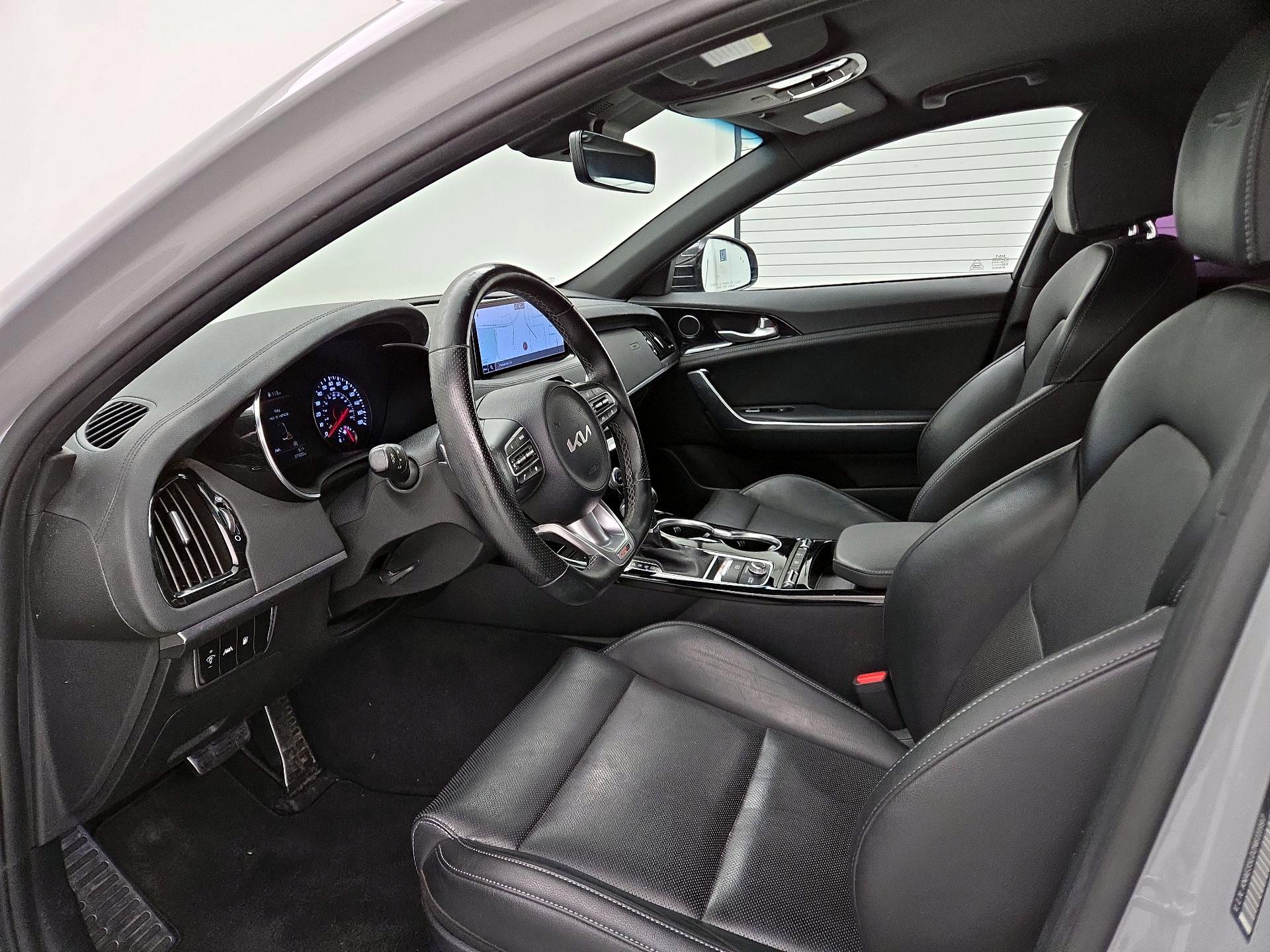 Thumbnail: 2022 Kia Stinger - 11